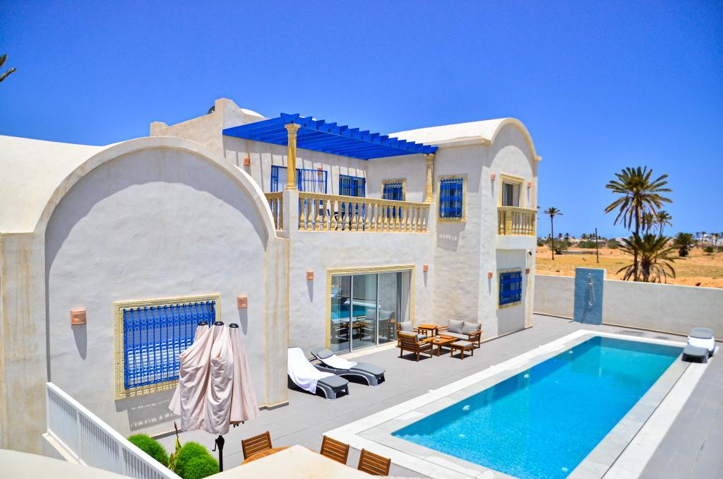 Djerba - Midoun Khazroun Location vacances Maisons Villa authentique avec piscine