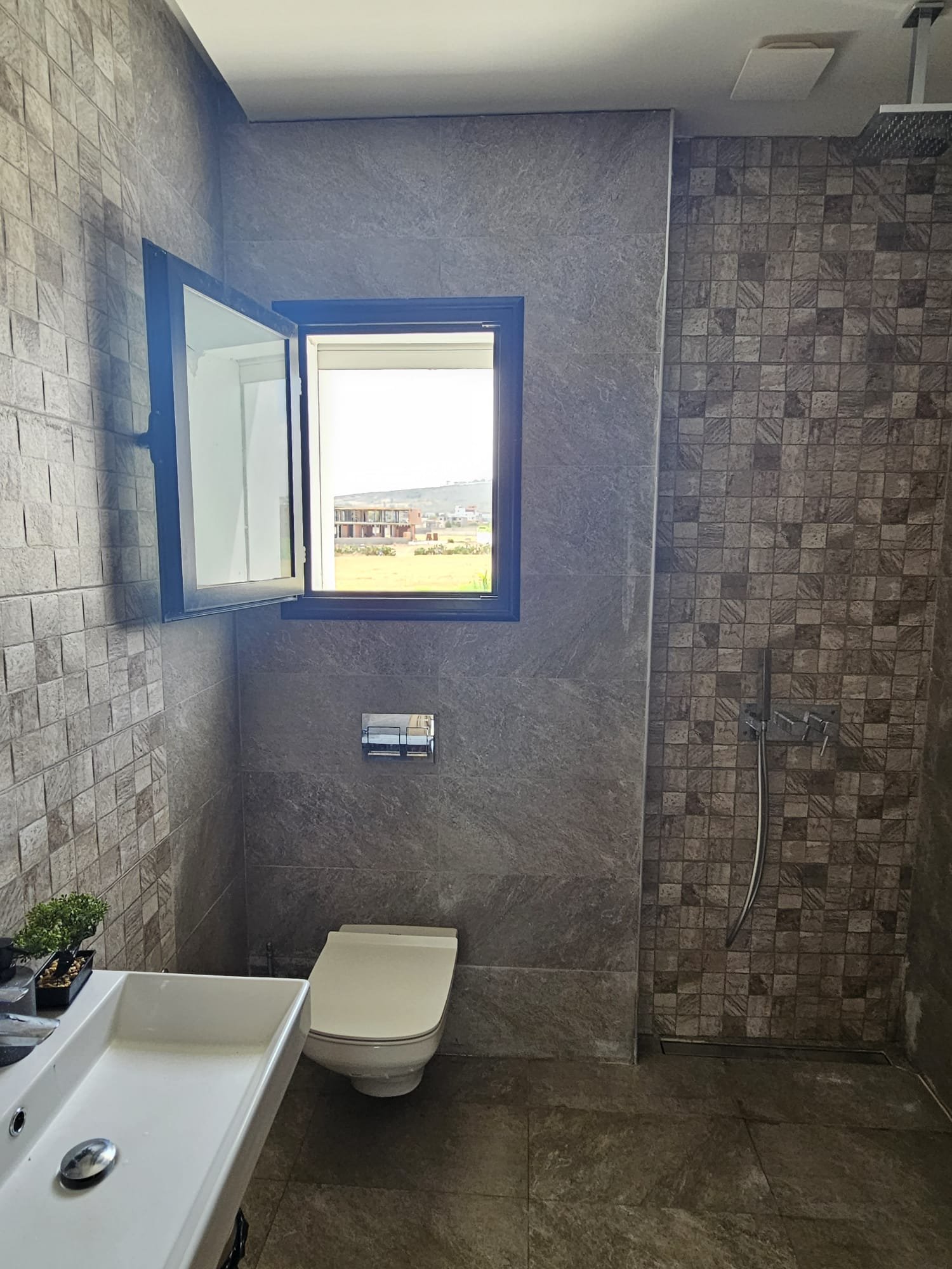 Hammam El Ghezaz Ezzahra Location vacances Maisons Villa avec piscine de haut standing a ezzahra
