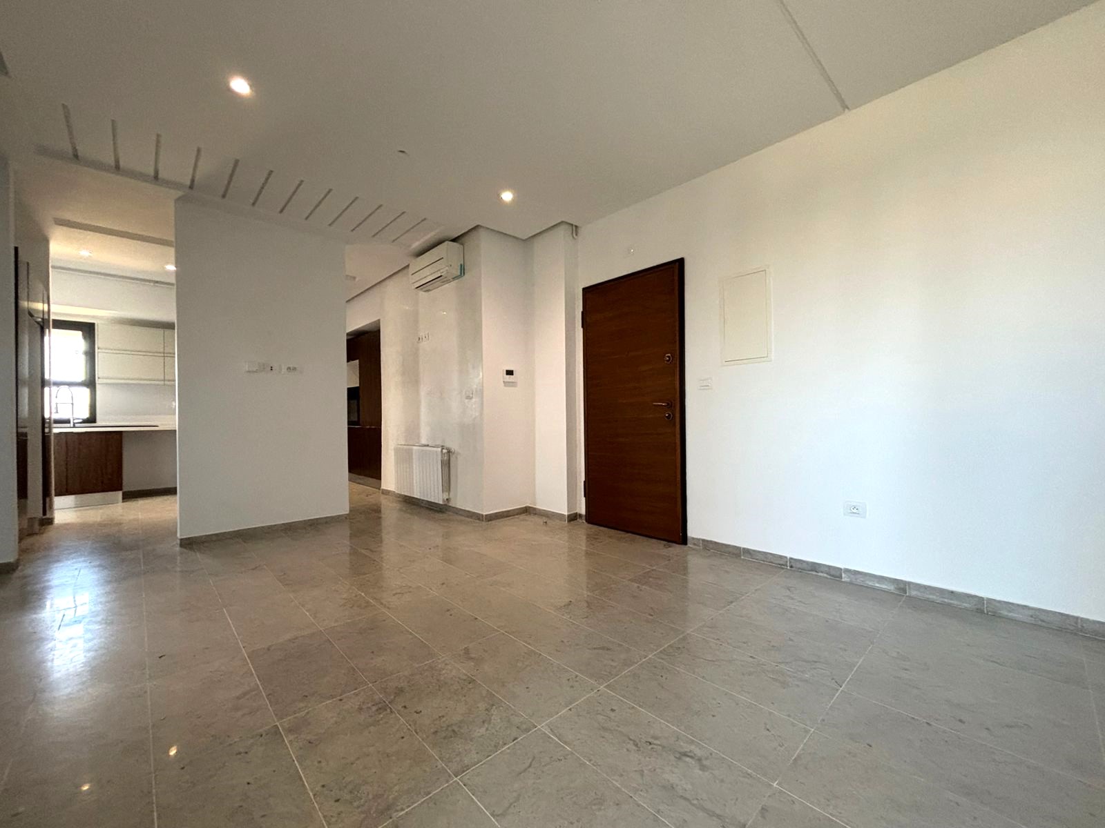 Ain Zaghouan Jardins de Carthage Location Appart. 3 pices Appartement s2 de 130m2 aux jardins de carthage
