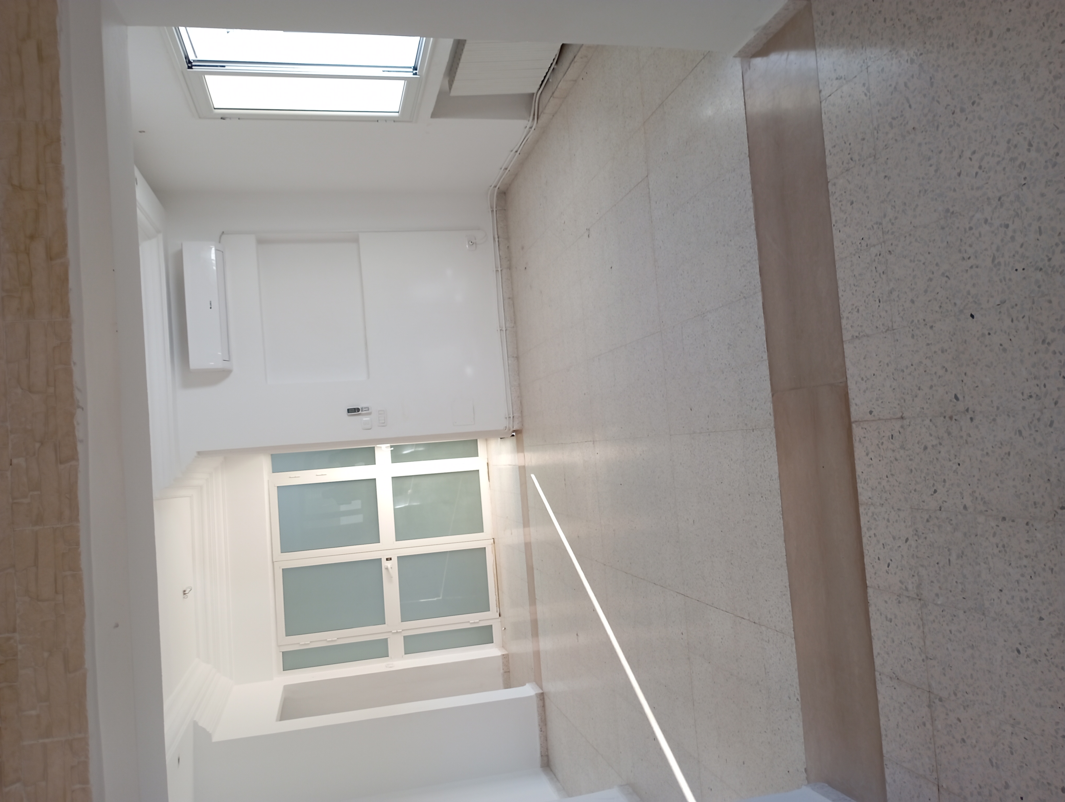 Ariana Ville Ariana Location Appart. 5 pices+ Etage de villa ariana