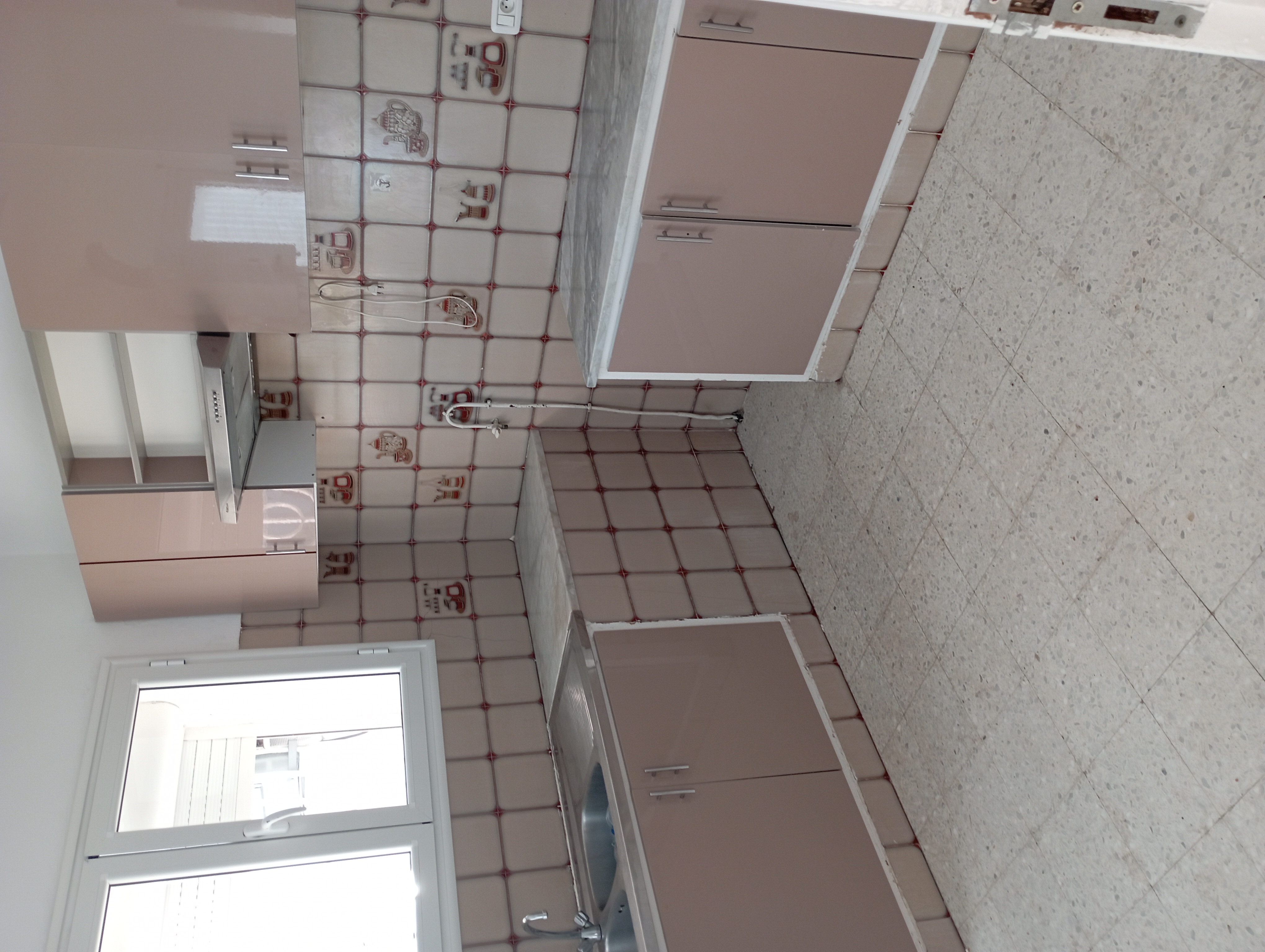 Ariana Ville Ariana Location Appart. 5 pices+ Etage de villa ariana