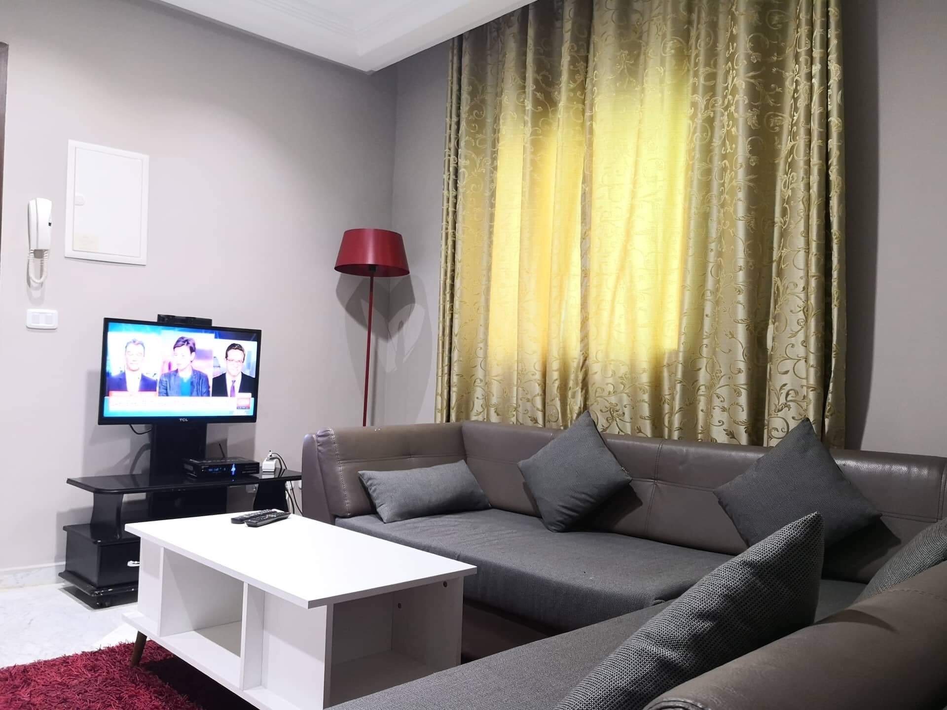 La Marsa Berge Du Lac Location vacances Appart. 2 pices S1 luxueux a cot tunisia mall par nuit ou semaine