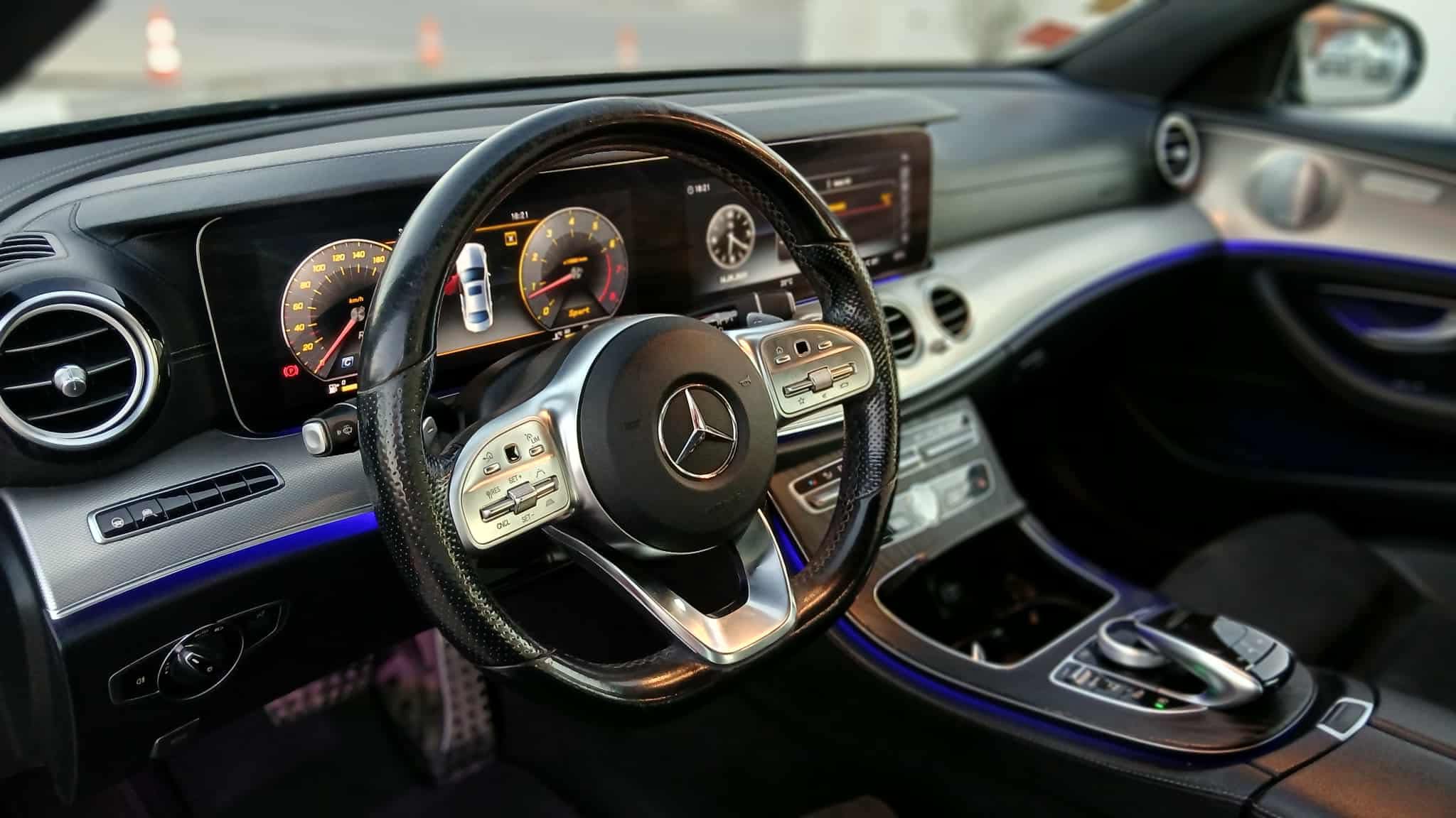 La Marsa Marsa Safsaf Mercedes E E200 amg trs propre