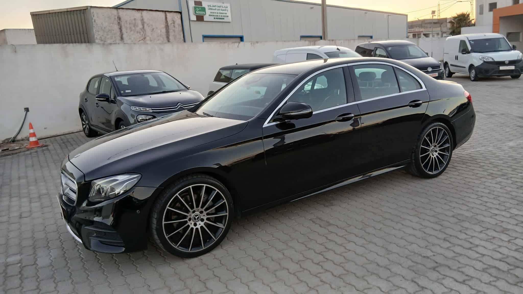 La Marsa Marsa Safsaf Mercedes E E200 amg trs propre
