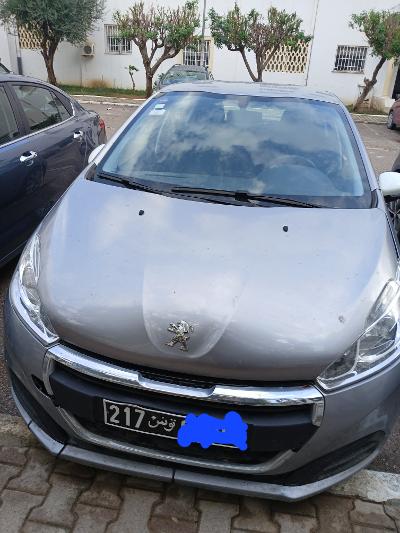 Raoued Cite El Ghazala 1 Peugeot 208 Vends peugeot 208