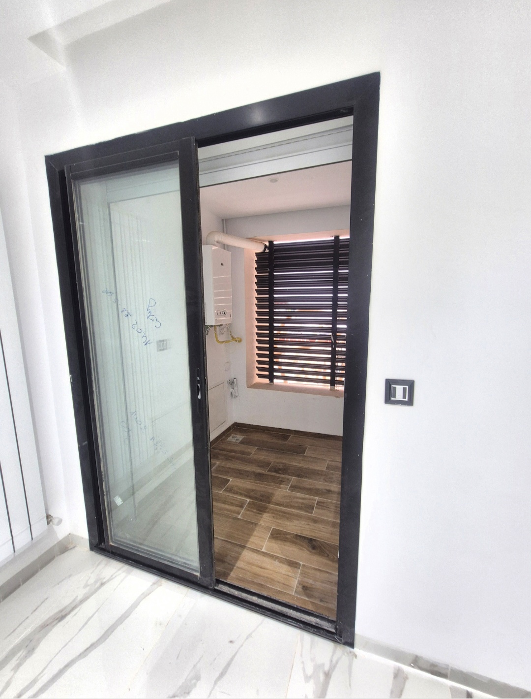 Mnihla Jardins d'el Menzah Location Appart. 1 pice S1 jardins del menzah 2 cte isc