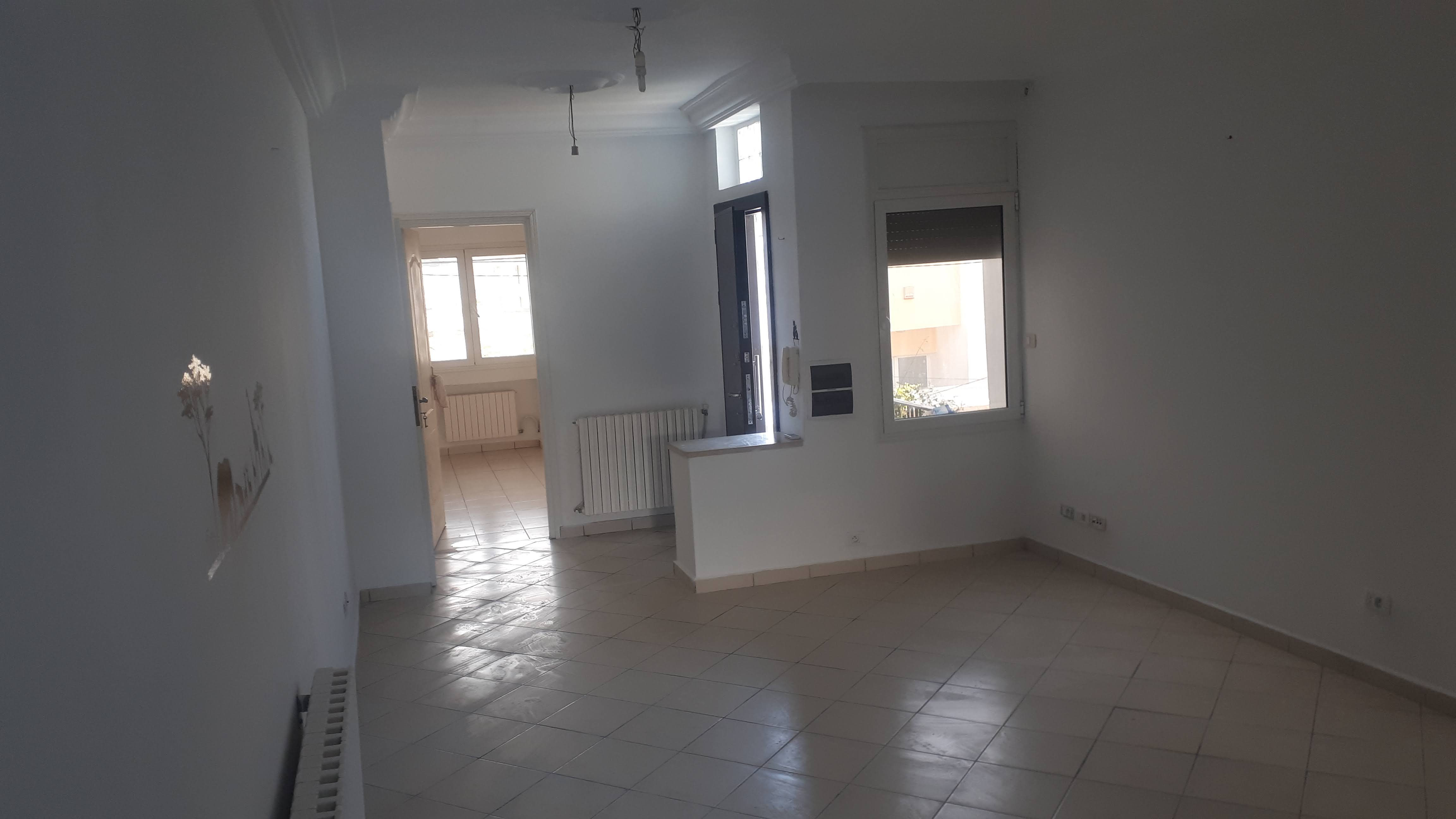 La Marsa El Aouina Location Appart. 3 pices Apt 2ch et salon