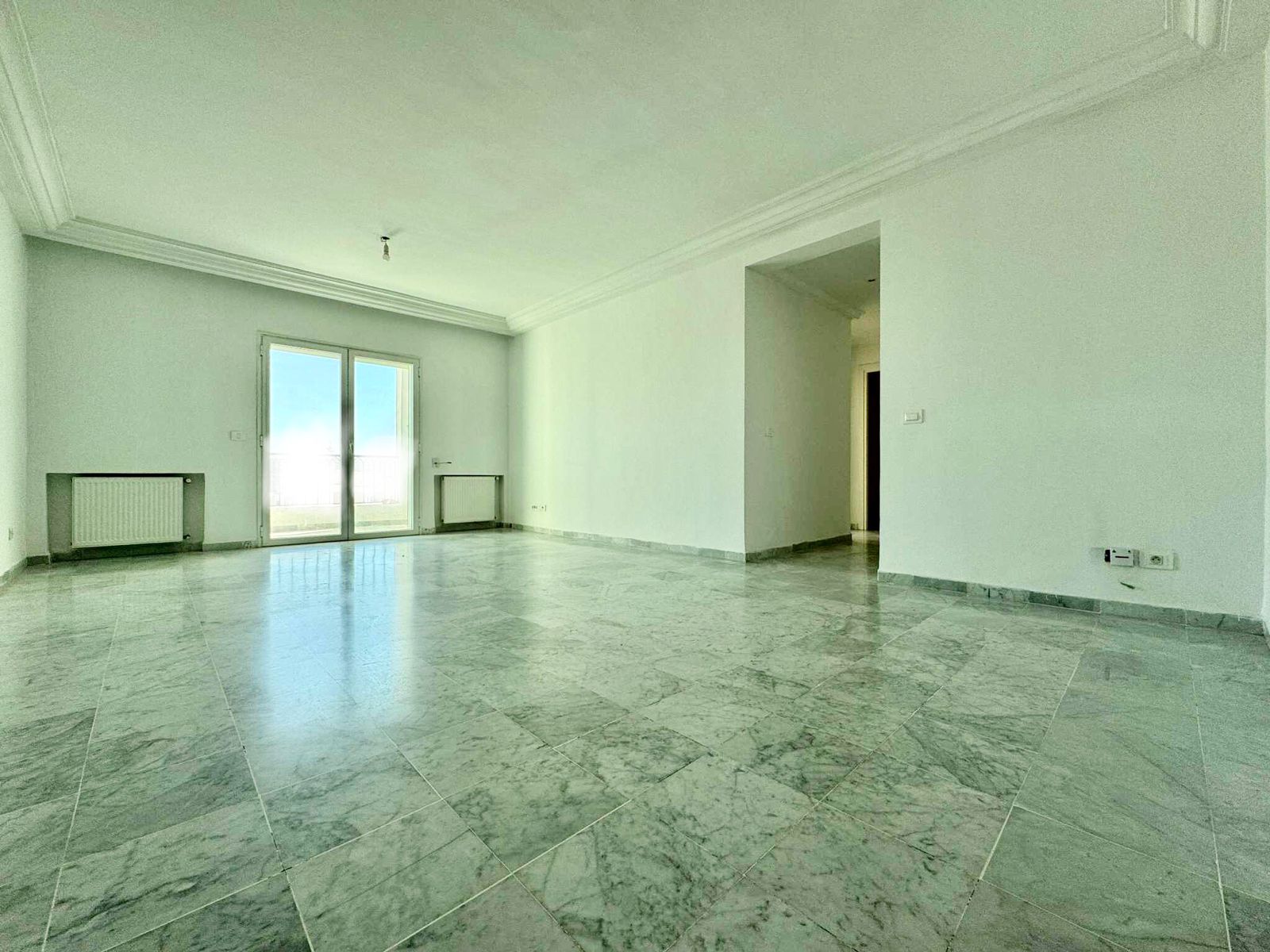 Mnihla Jardins d'el Menzah Location Appart. 4 pices Appartement s3  jardin d'el menzah