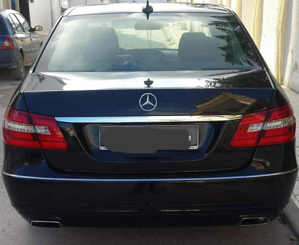 Ariana Ville El Menzah 5 Mercedes E Mercedes benz e200 diesel 2012