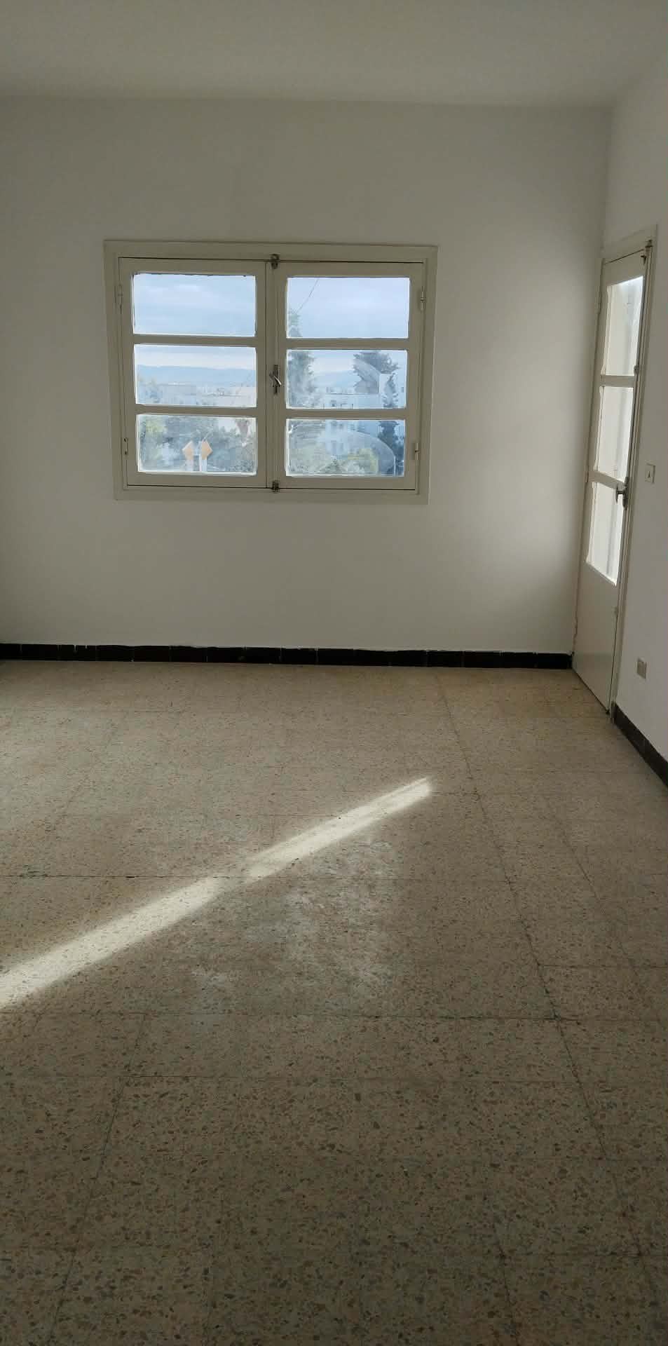 Ettahrir Cite Du Jardin Location Appart. 3 pices S3 cit el hadika