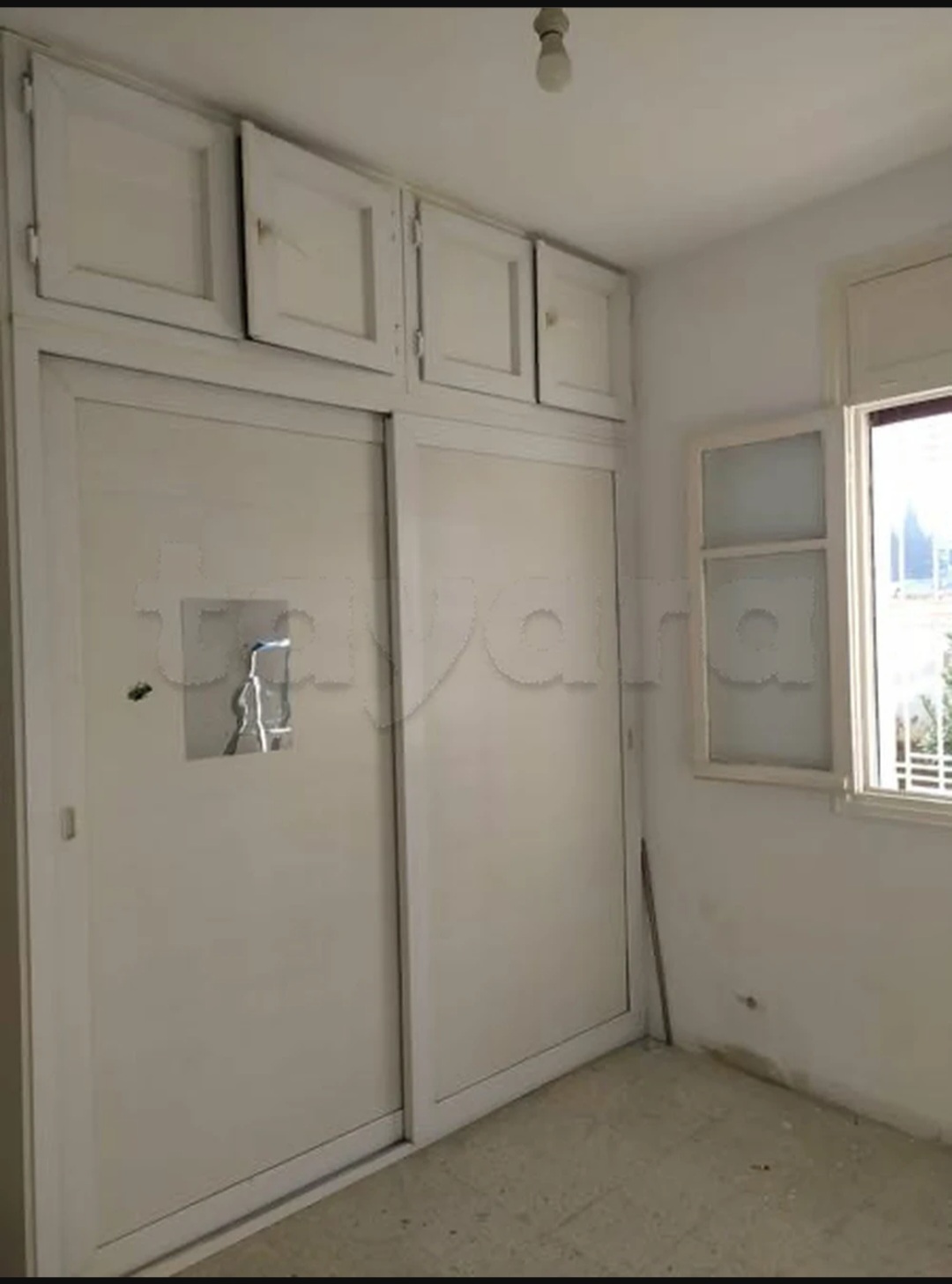 El Menzah El Manar 2 Location Appart. 4 pices S plus 3 semi meubl a el manar 2 wb4359