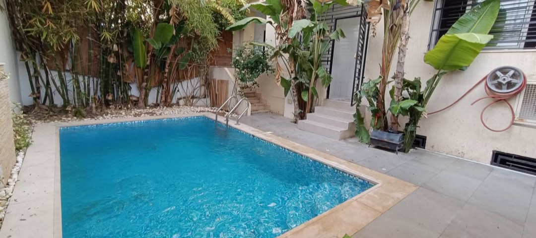 La Soukra&nbsp;Mosque Erraoudha&nbsp;Location&nbsp;Duplex&nbsp;Charmant duplex avec piscine