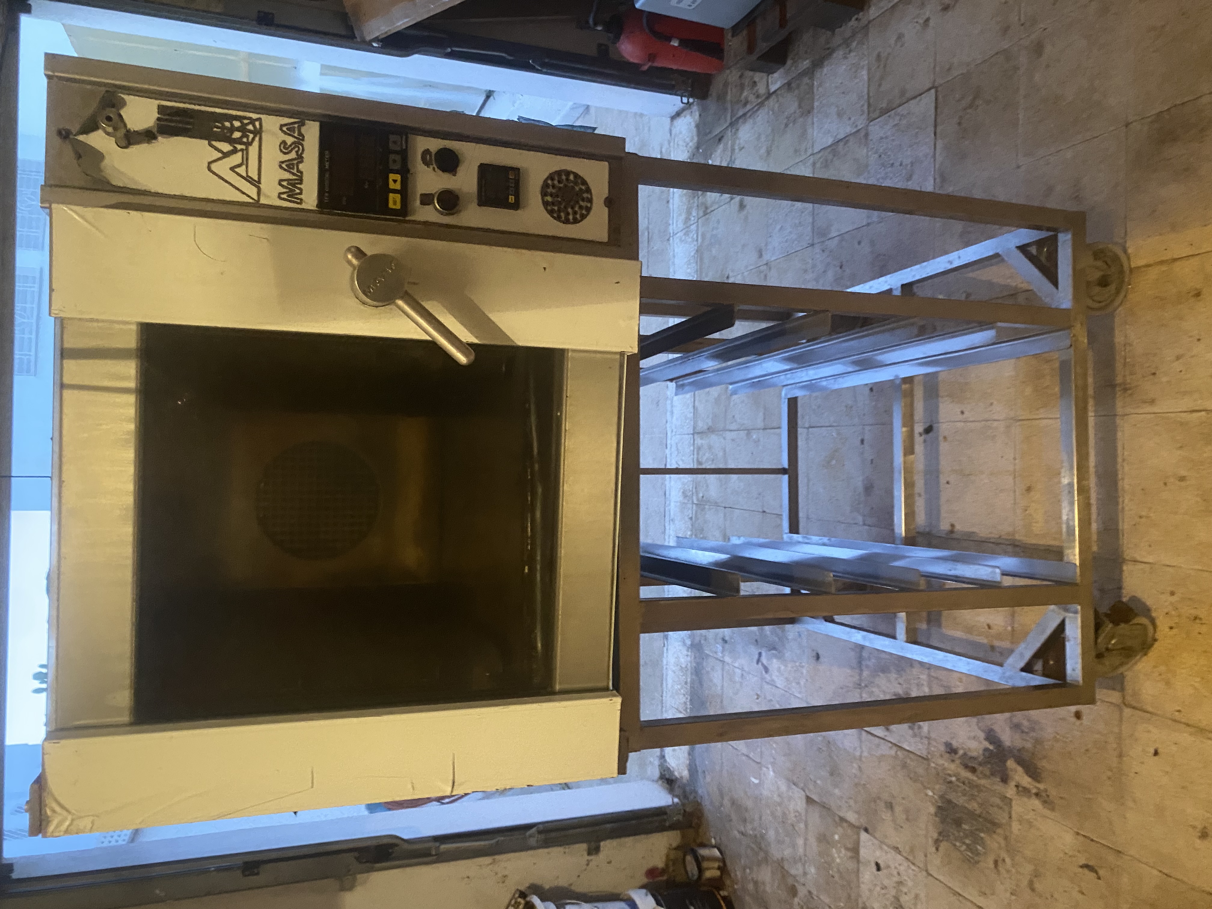 Ariana Ville&nbsp;Riadh Landlous&nbsp;Four encastrable&nbsp;Autre&nbsp;Four professionel