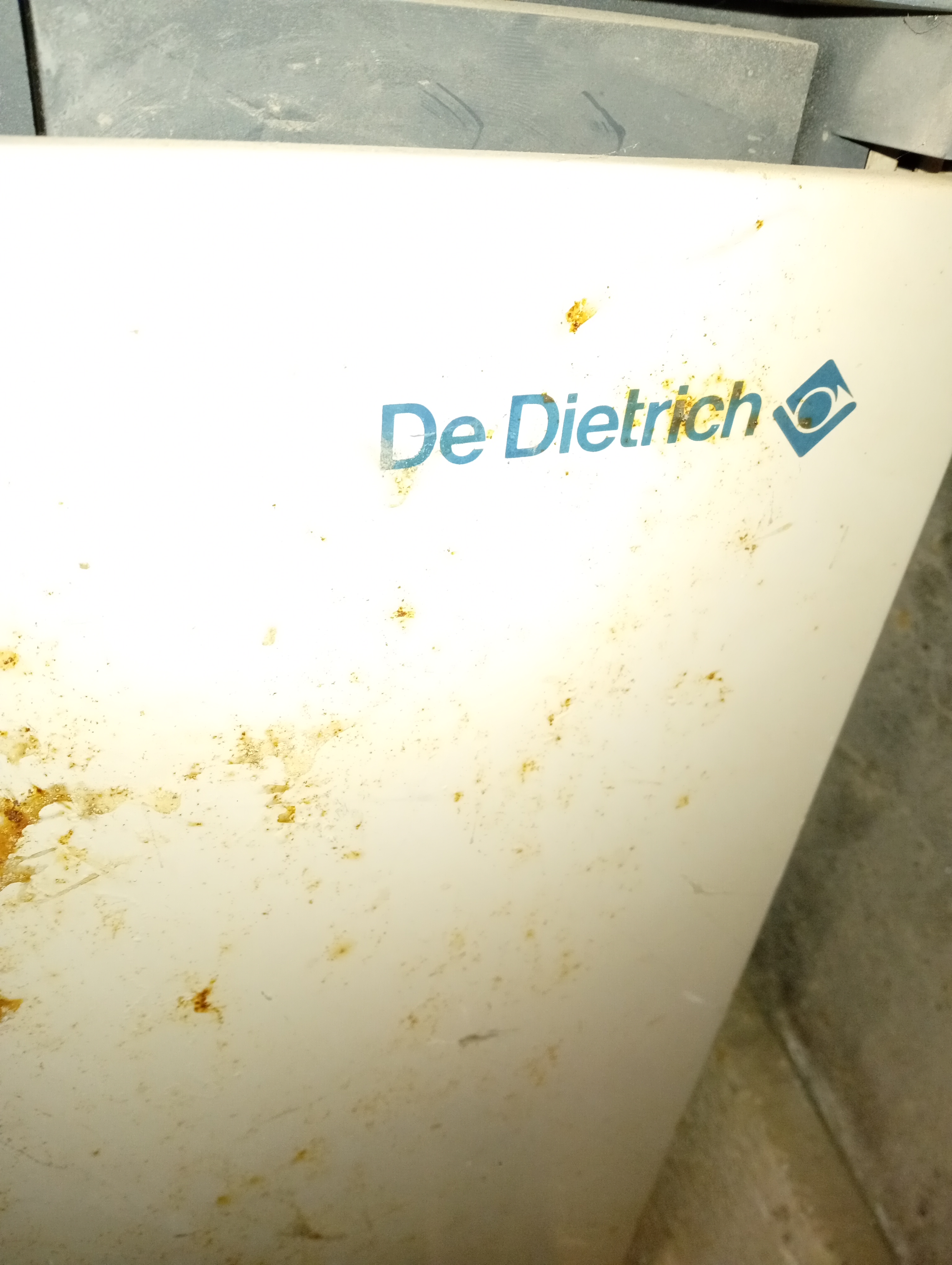 Raoued Cite El Yamama Chauffage Autre Chaudiere a gaz sur socle de dietrich