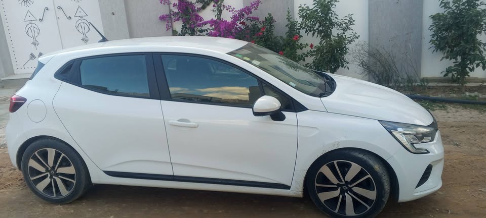 Hammamet&nbsp;Bir Bouregba&nbsp;Renault&nbsp;Clio&nbsp;Clio 5 import� a ne pas ratez
