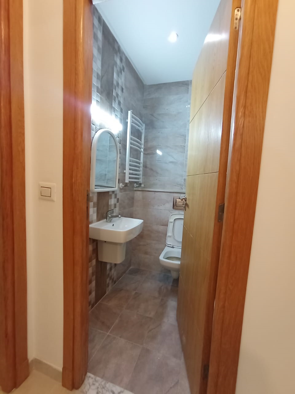 La Marsa El Aouina Vente Appart. 2 pices Appartement splus 1  lwahat