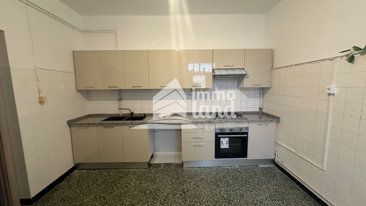 La Marsa&nbsp;Cite El Ahmadi&nbsp;Location&nbsp;Appart. 3 pi�ces&nbsp;Rdc de villa s3 avc entr�e ind�pendante � la marsa