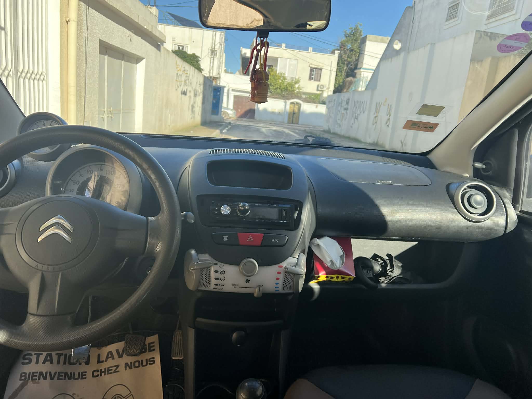 La Soukra&nbsp;Borj Louzir&nbsp;Citroen&nbsp;C1&nbsp;C1 cause d�part � l'�tranger