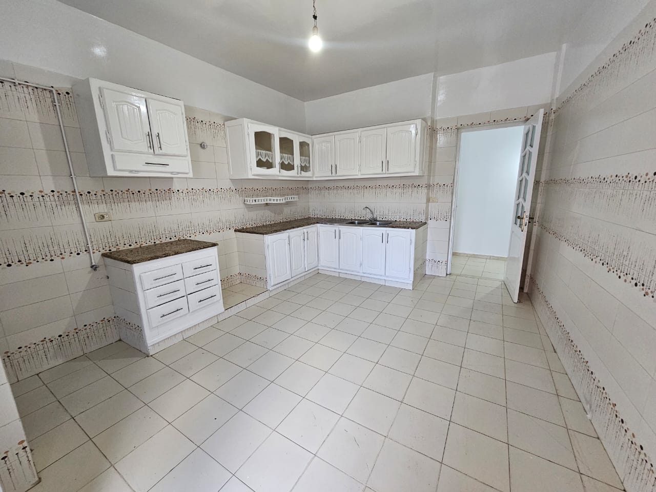 Ezzouhour (Tunis) Ezzouhour 4 Vente Maisons Etage de villa s3 plus studio 280 md a ezzouhour