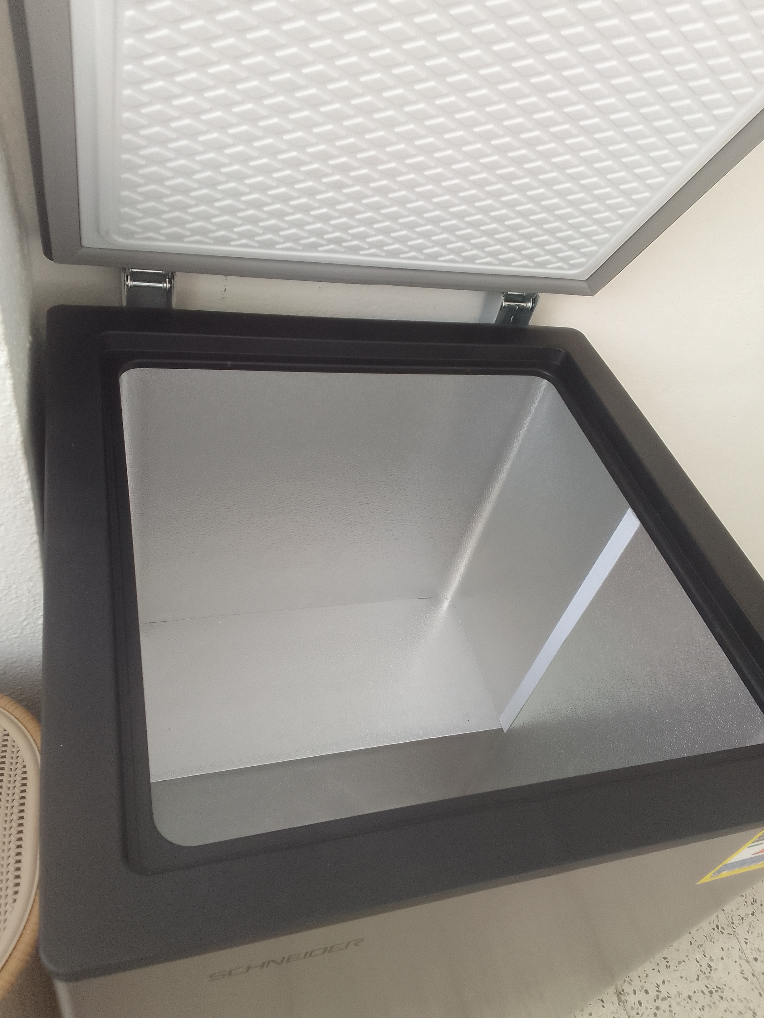 Cite El Khadra Cite El Khadra Conglateur coffre Autre Conglateur schneider 190litres