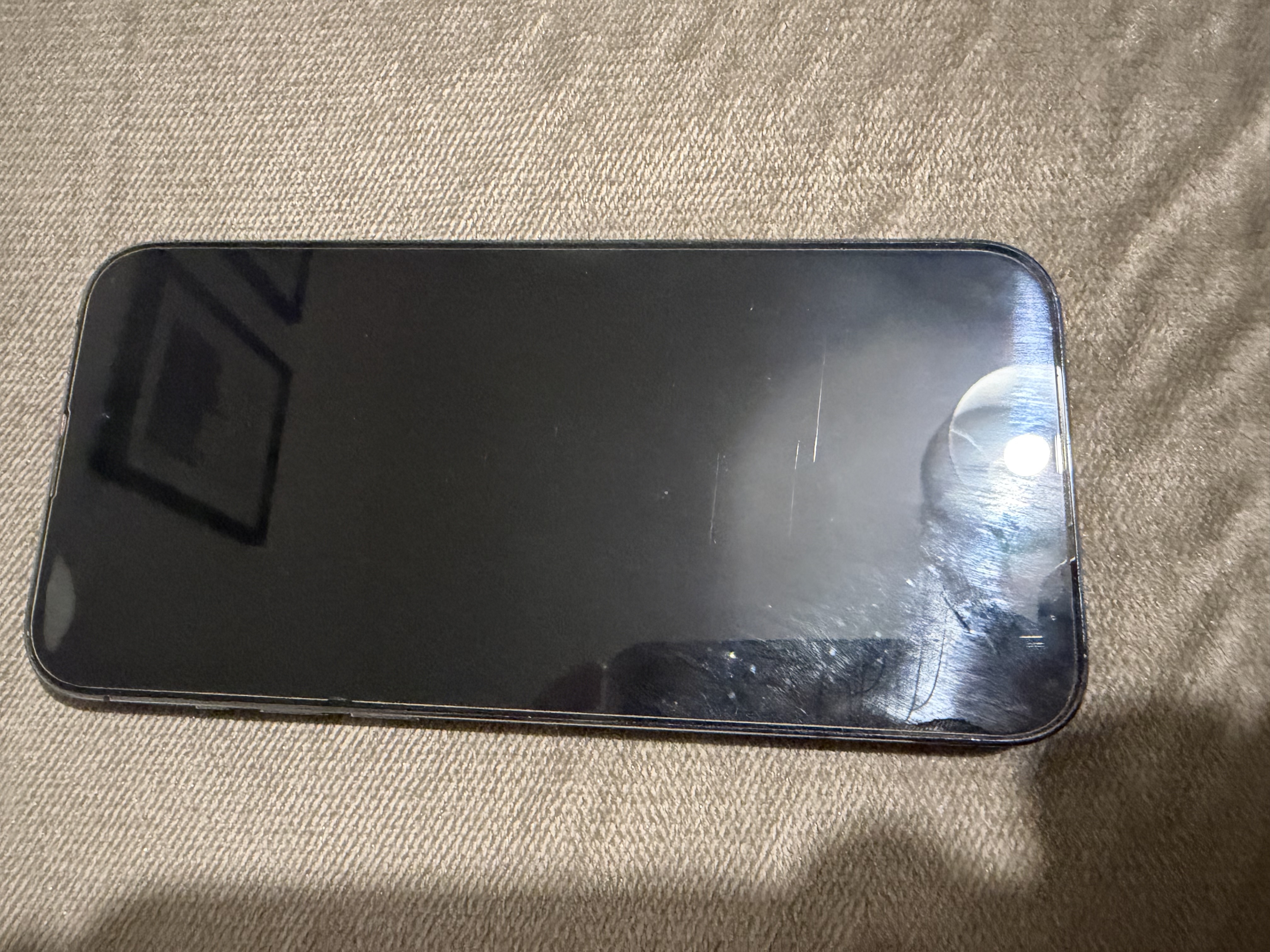 Ariana Ville&nbsp;Cite Essaada (Riadh Andalous)&nbsp;Apple - iPhone&nbsp;Autre Mod�le&nbsp;Iphone 14 pro max super �tat