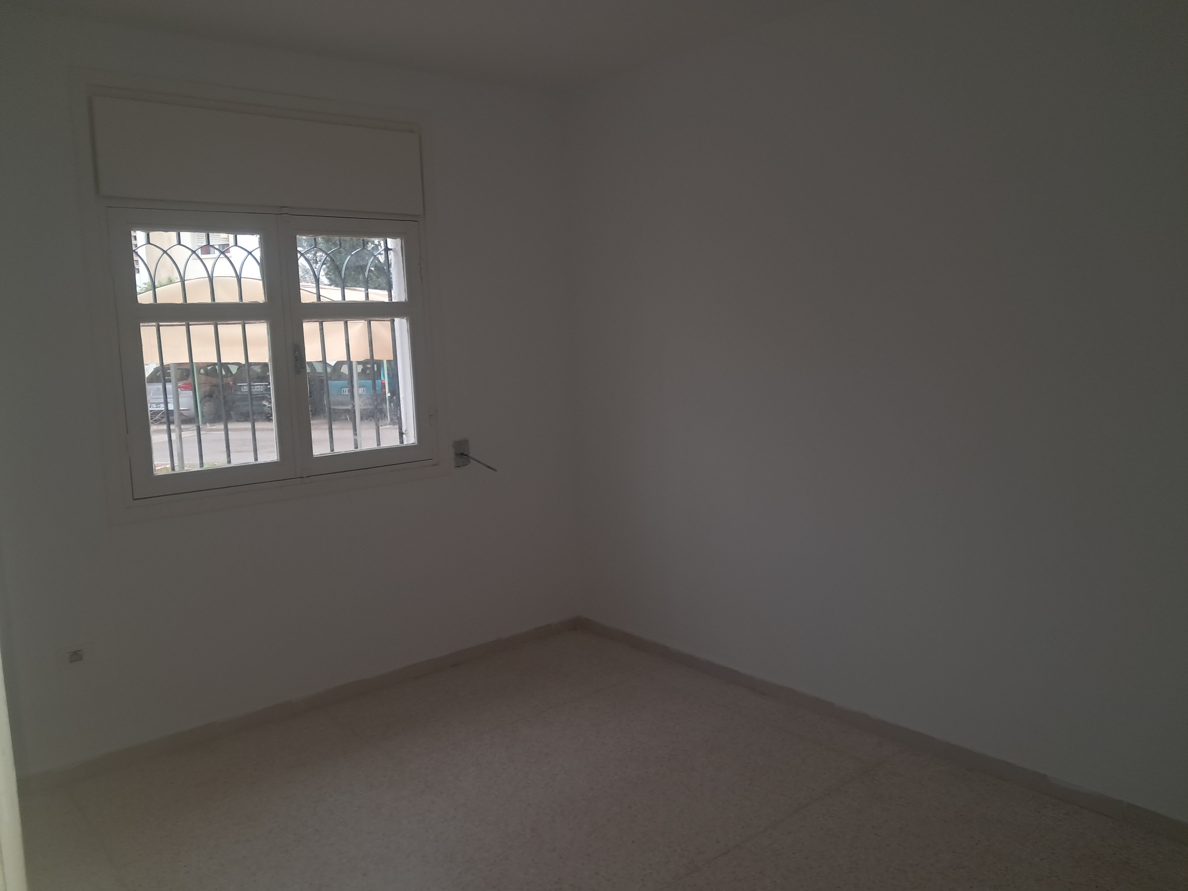 Raoued&nbsp;Cite Ennour Jaafar&nbsp;Location&nbsp;Appart. 2 pi�ces&nbsp;Spacieux s2 au rez de chauss�e  nour jaafar raoued