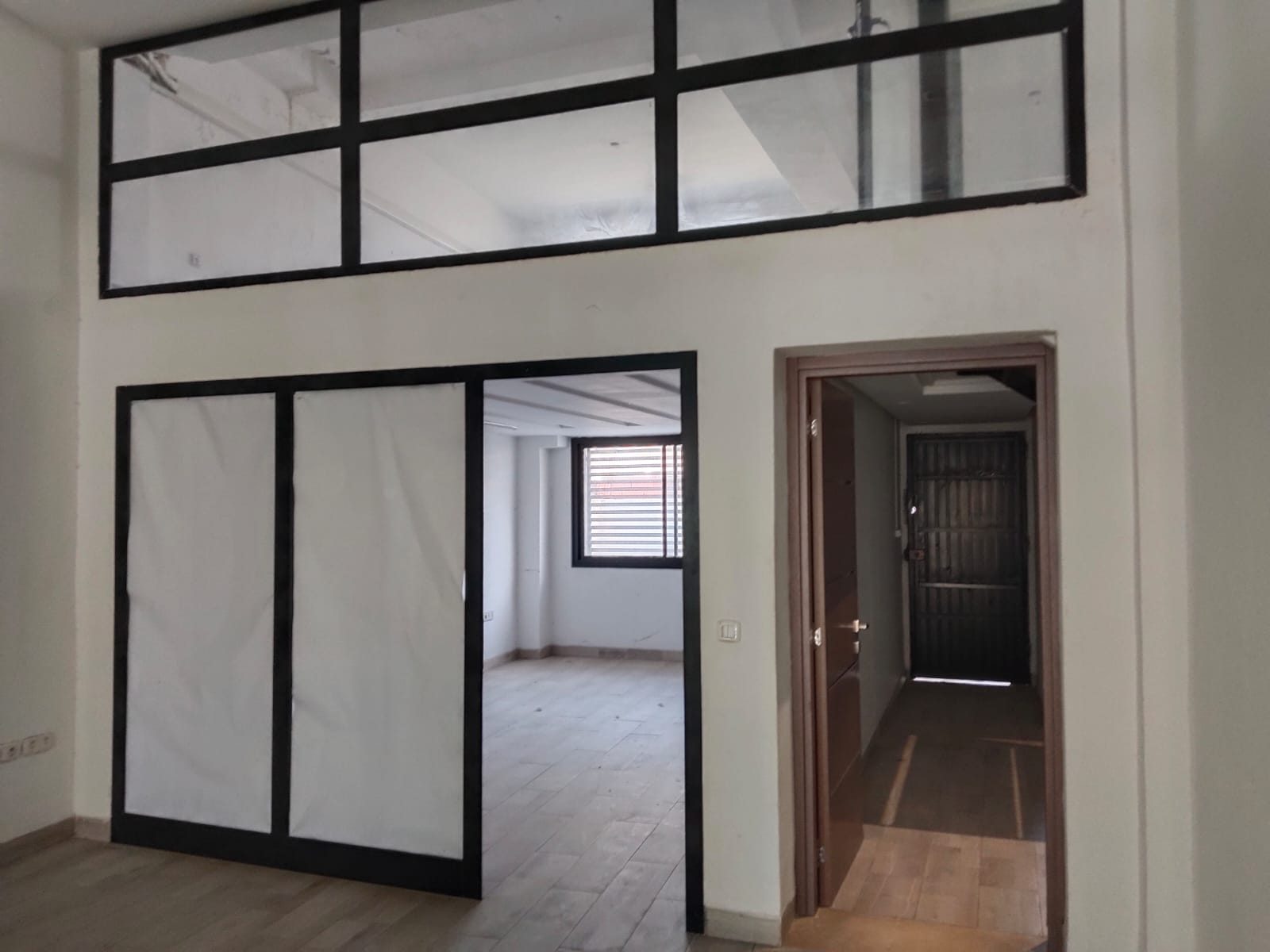 Cite El Khadra&nbsp;Kheireddine Pacha&nbsp;Bureaux & Commerces&nbsp;Surfaces&nbsp;Montplaisir loc esp commercial