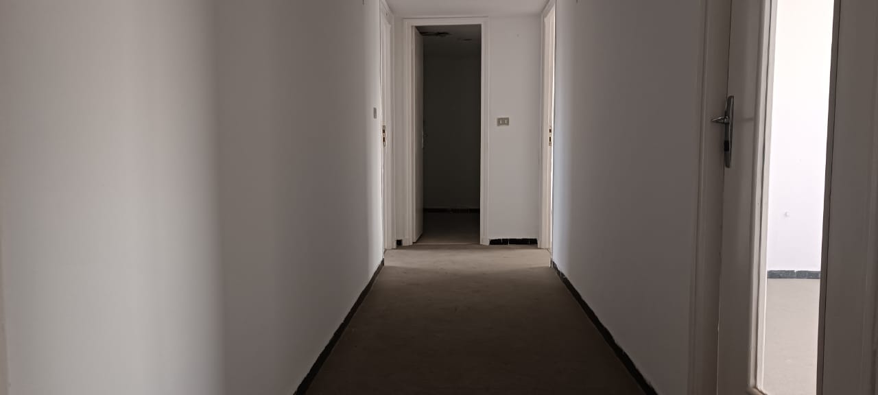 El Menzah&nbsp;El Manar 2&nbsp;Bureaux & Commerces&nbsp;Bureau&nbsp;Bureau a4 moyen standing au manar 3