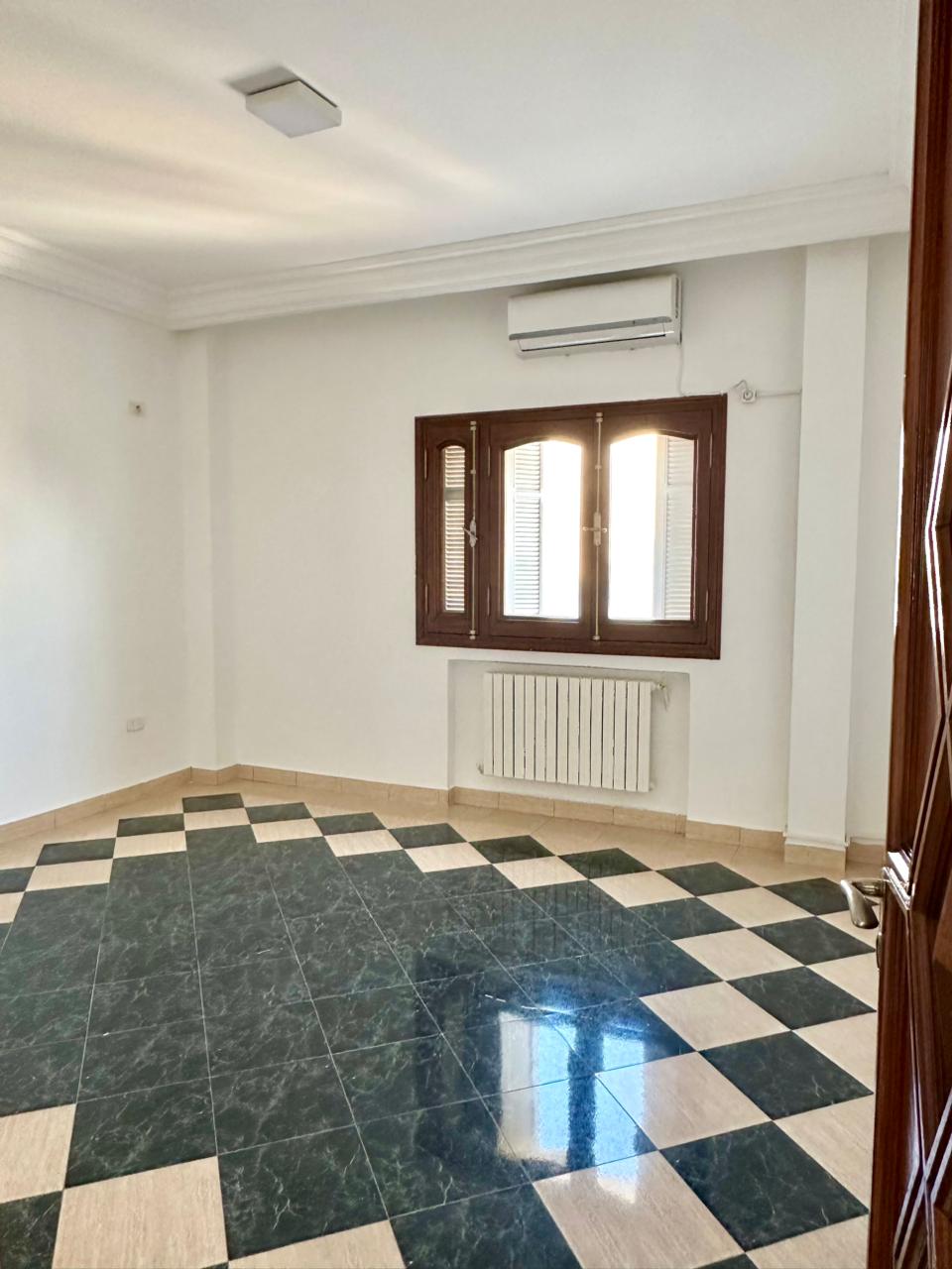 El Menzah&nbsp;Tunis Belvedere&nbsp;Location&nbsp;Appart. 4 pi�ces&nbsp;Etage de villa s4 � alain savary usage bureautique