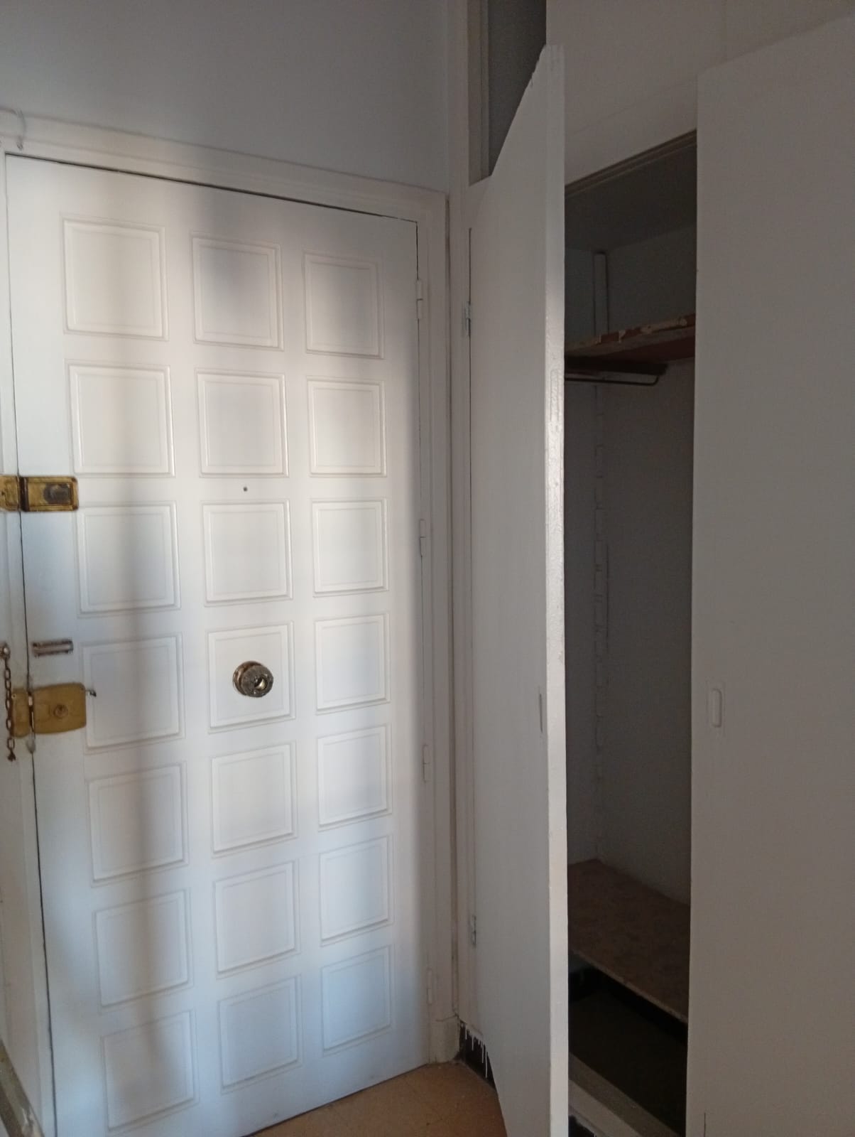 Bab Bhar&nbsp;Bab Bhar&nbsp;Bureaux & Commerces&nbsp;Bureau&nbsp;Un appartement usage bureaut � lafayette