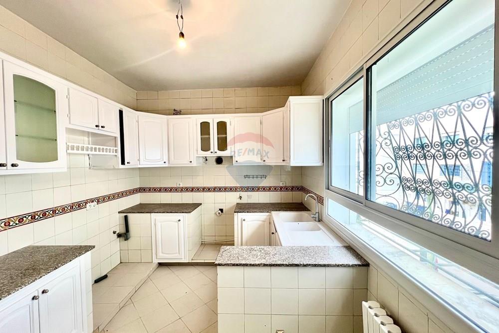 La Marsa&nbsp;Marsa Ennassim&nbsp;Location&nbsp;Appart. 4 pi�ces&nbsp;S3 � la marsa el wifek