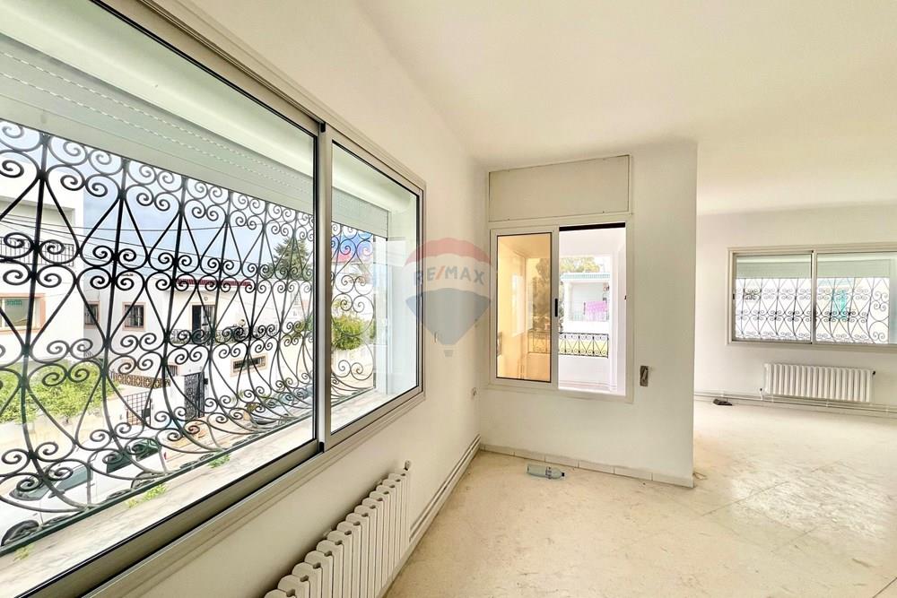 La Marsa&nbsp;Marsa Ennassim&nbsp;Location&nbsp;Appart. 4 pi�ces&nbsp;S3 � la marsa el wifek