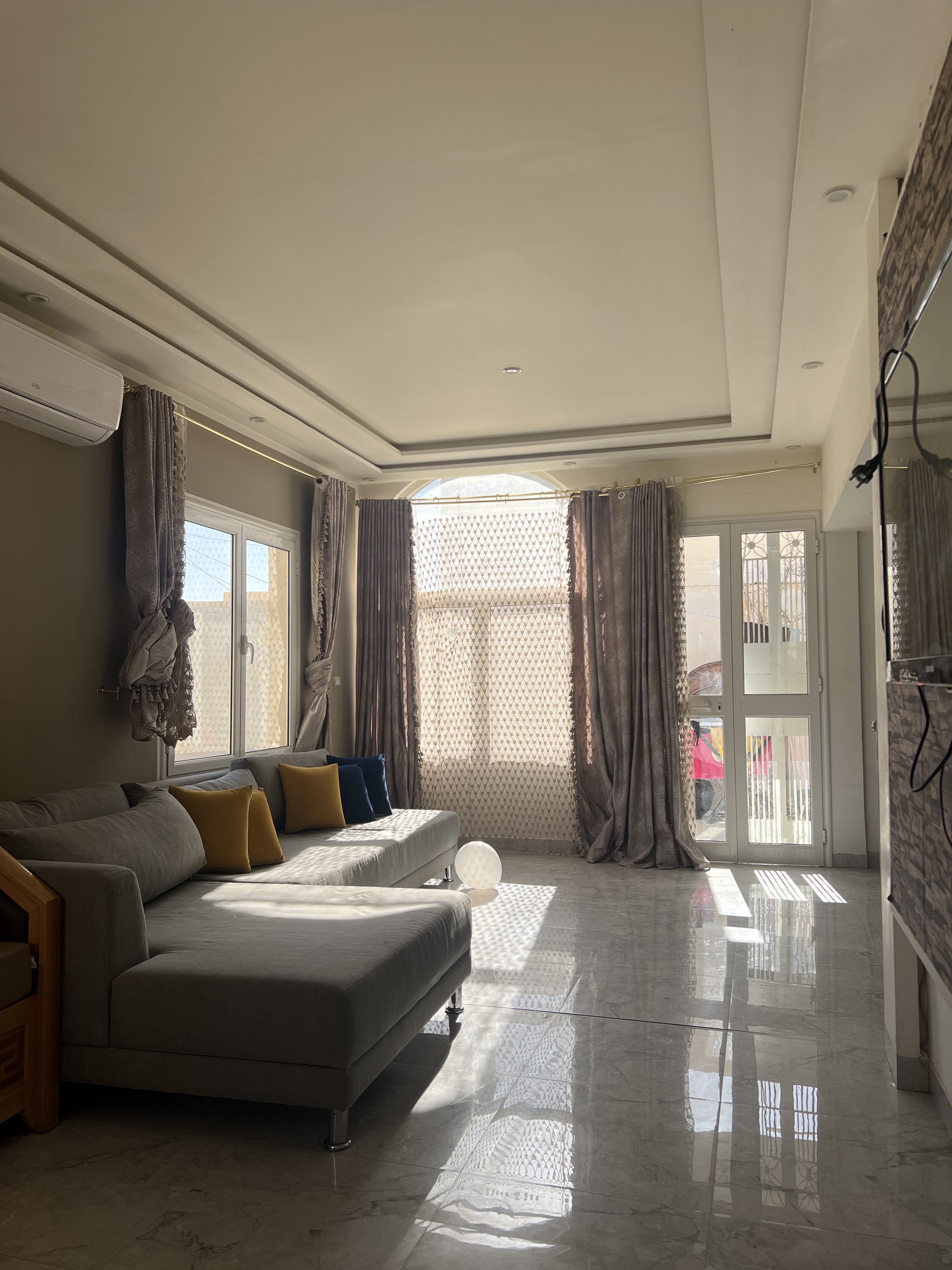 Gafsa Sud&nbsp;Gafsa Cite Ennour&nbsp;Vente&nbsp;Appart. 3 pi�ces&nbsp;Villa avec picine