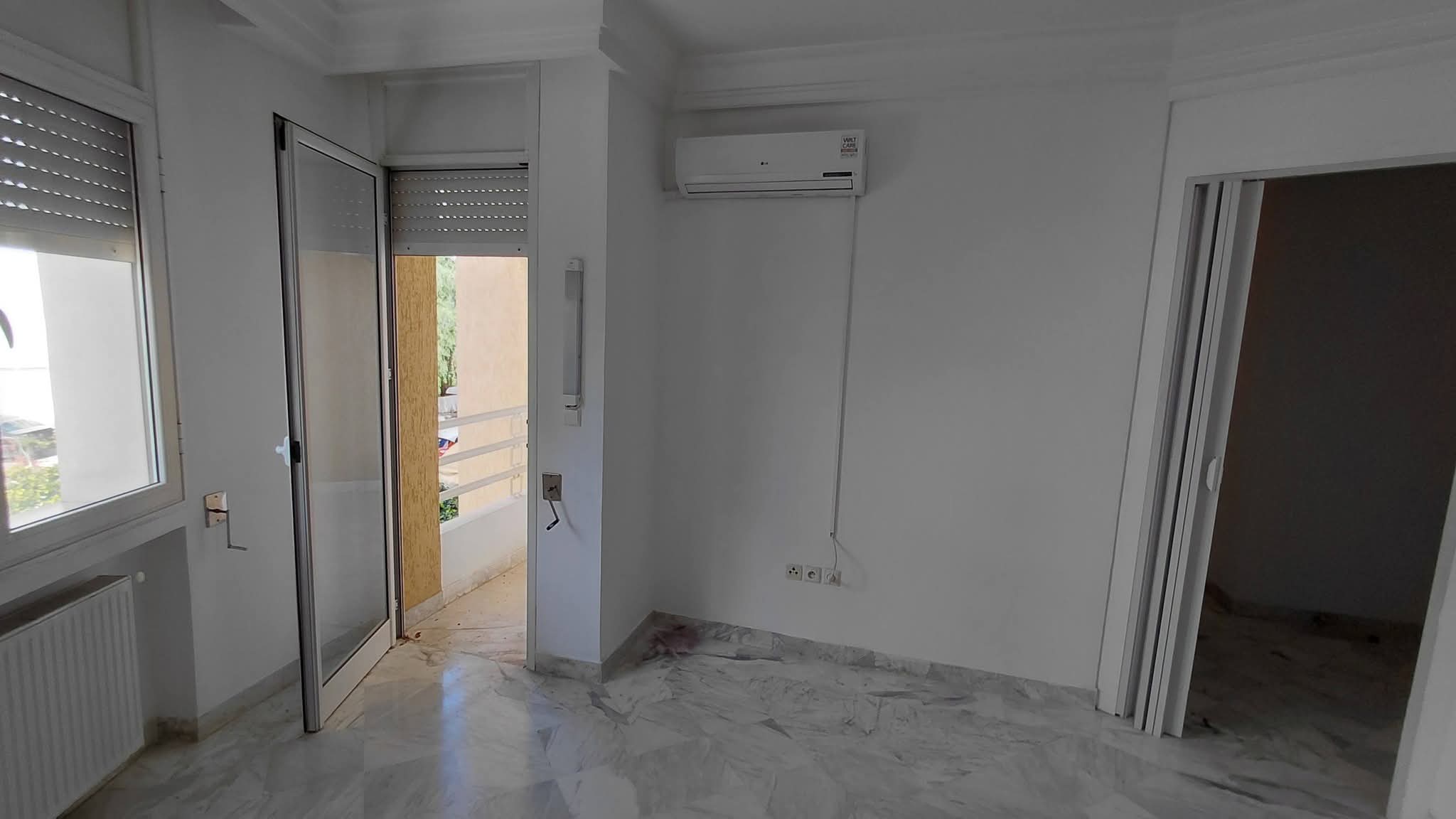 Ariana Ville&nbsp;Cite Ennasr 2&nbsp;Location&nbsp;Appart. 2 pi�ces&nbsp;S plus 1 a ennasr 2 wb4424