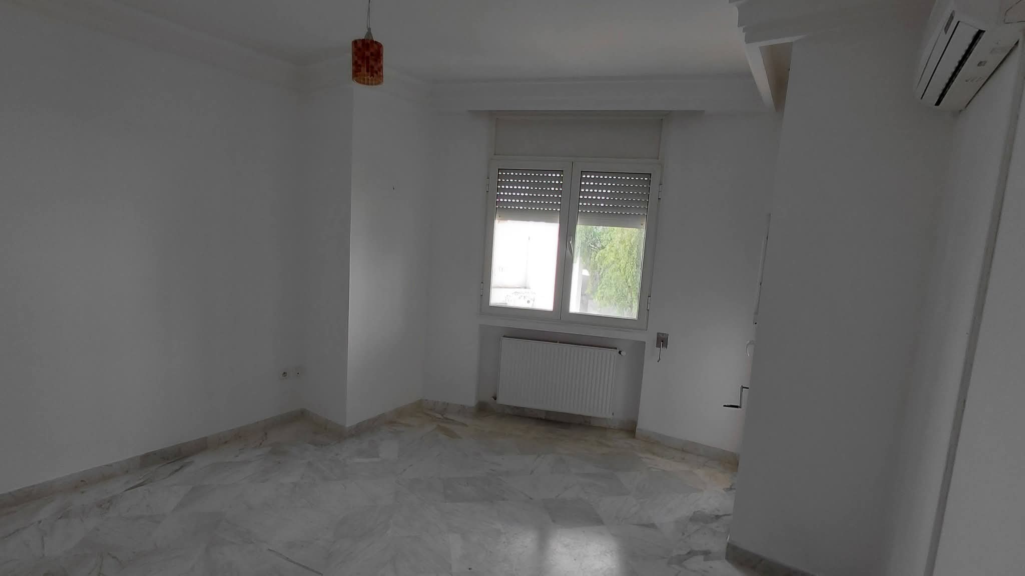 Ariana Ville&nbsp;Cite Ennasr 2&nbsp;Location&nbsp;Appart. 2 pi�ces&nbsp;S plus 1 a ennasr 2 wb4424