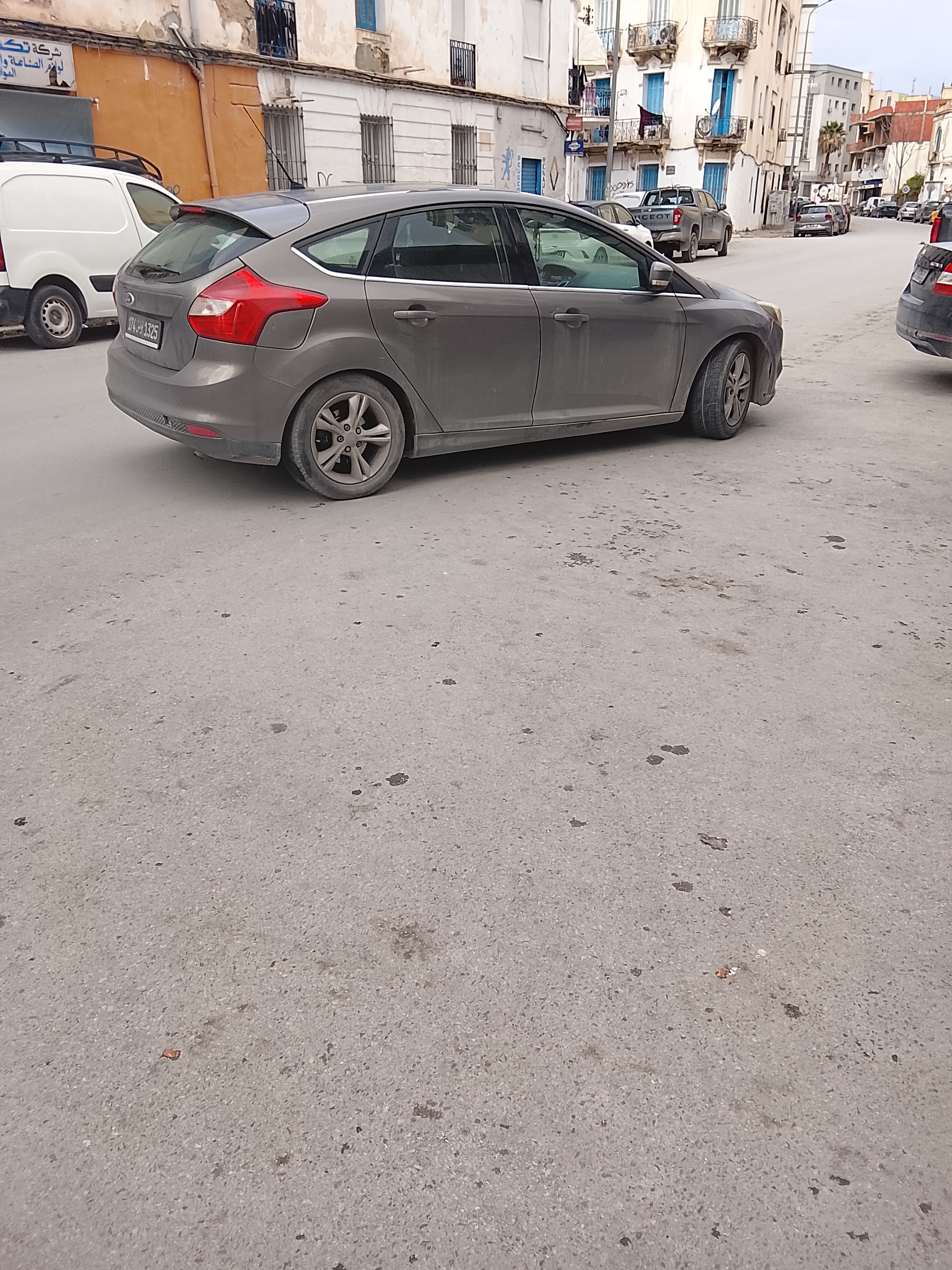 El Menzah&nbsp;El Manar 1&nbsp;Ford&nbsp;Escort&nbsp;Voiture propre