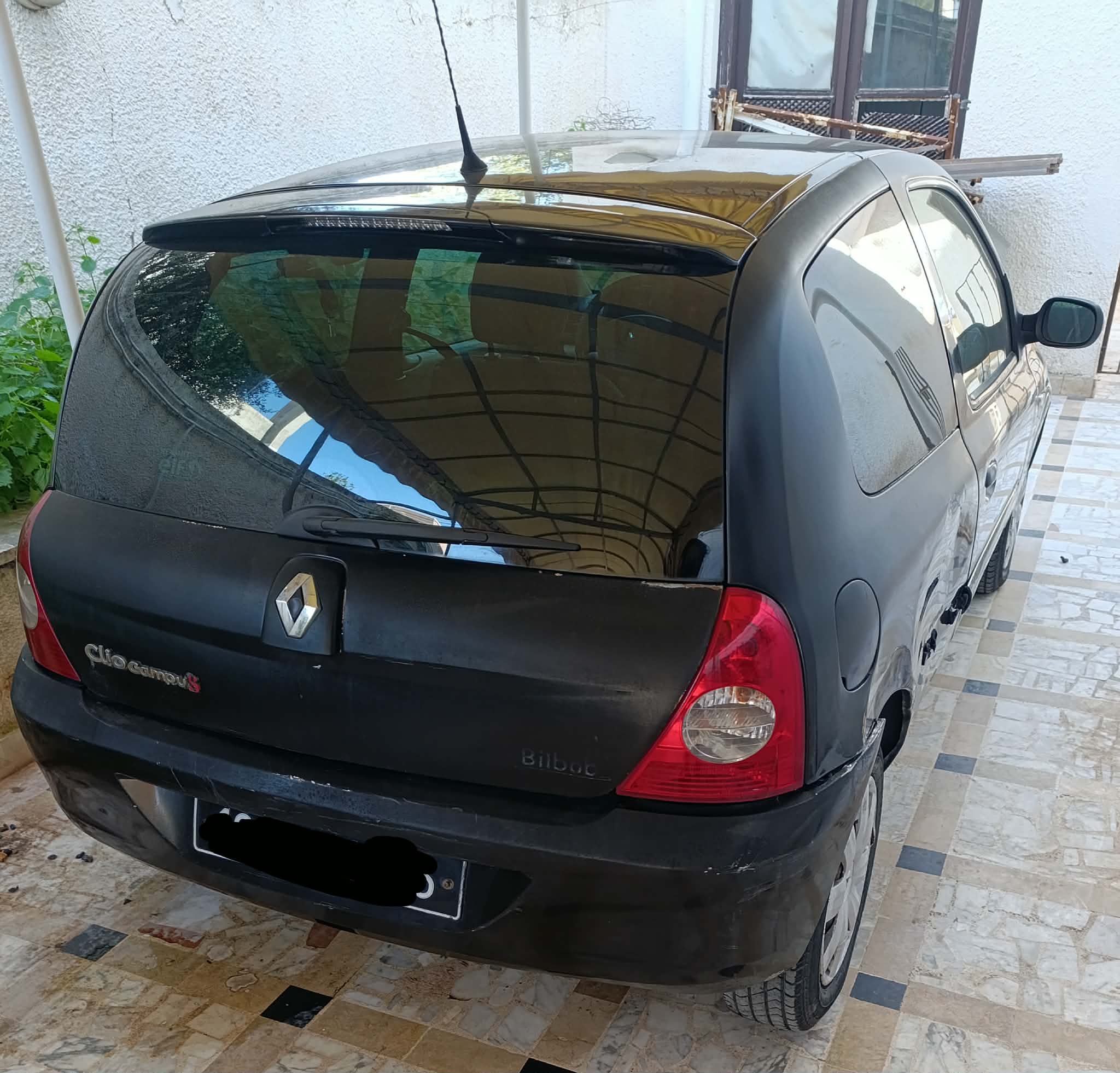 Le Bardo&nbsp;Khaznadar&nbsp;Renault&nbsp;Clio&nbsp;Renault clio campus 2008