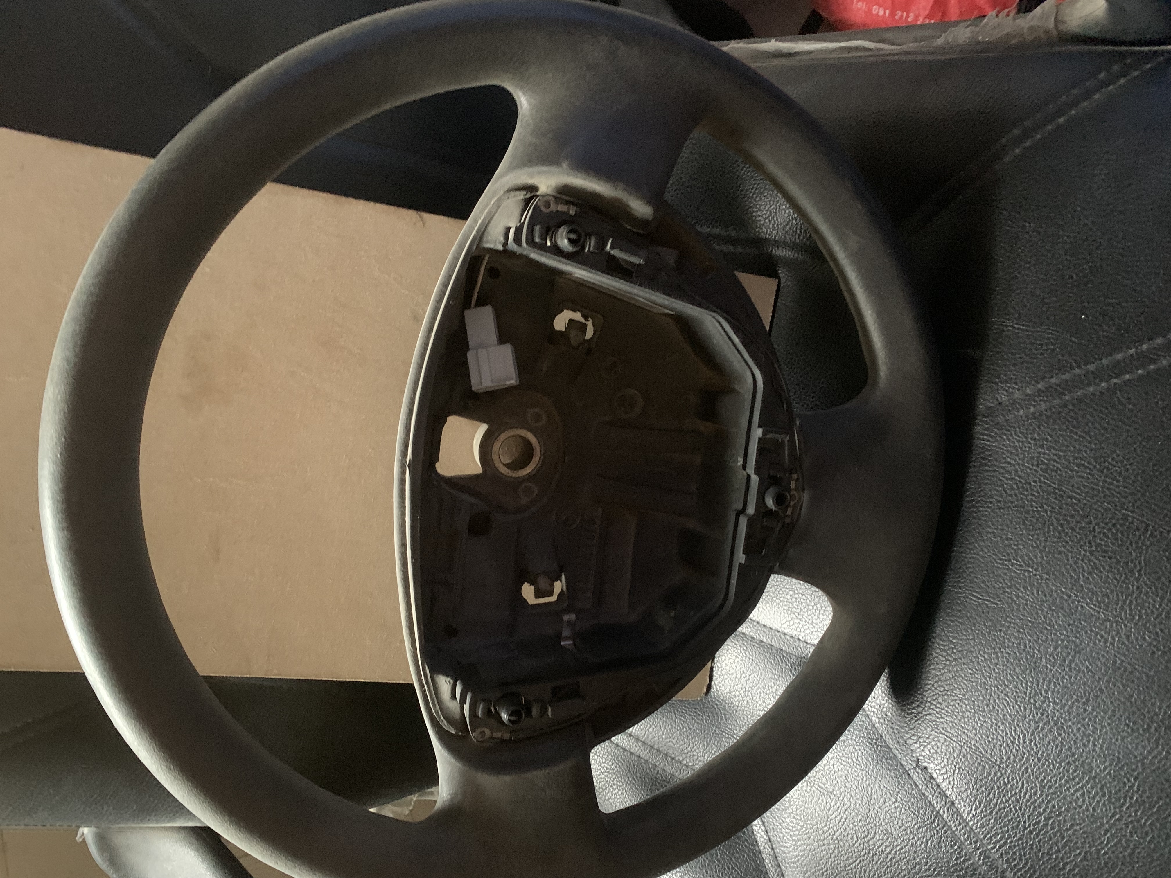 Le Bardo&nbsp;Le Bardo&nbsp;Pi�ces D�tach�es&nbsp;Direction et Transmission&nbsp;Volant renault clio