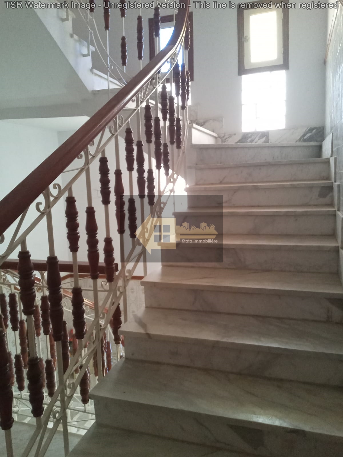 Sakiet Ezzit&nbsp;Sakiet Ezzit&nbsp;Vente&nbsp;Maisons&nbsp;Sfax rte tunis vnt villa