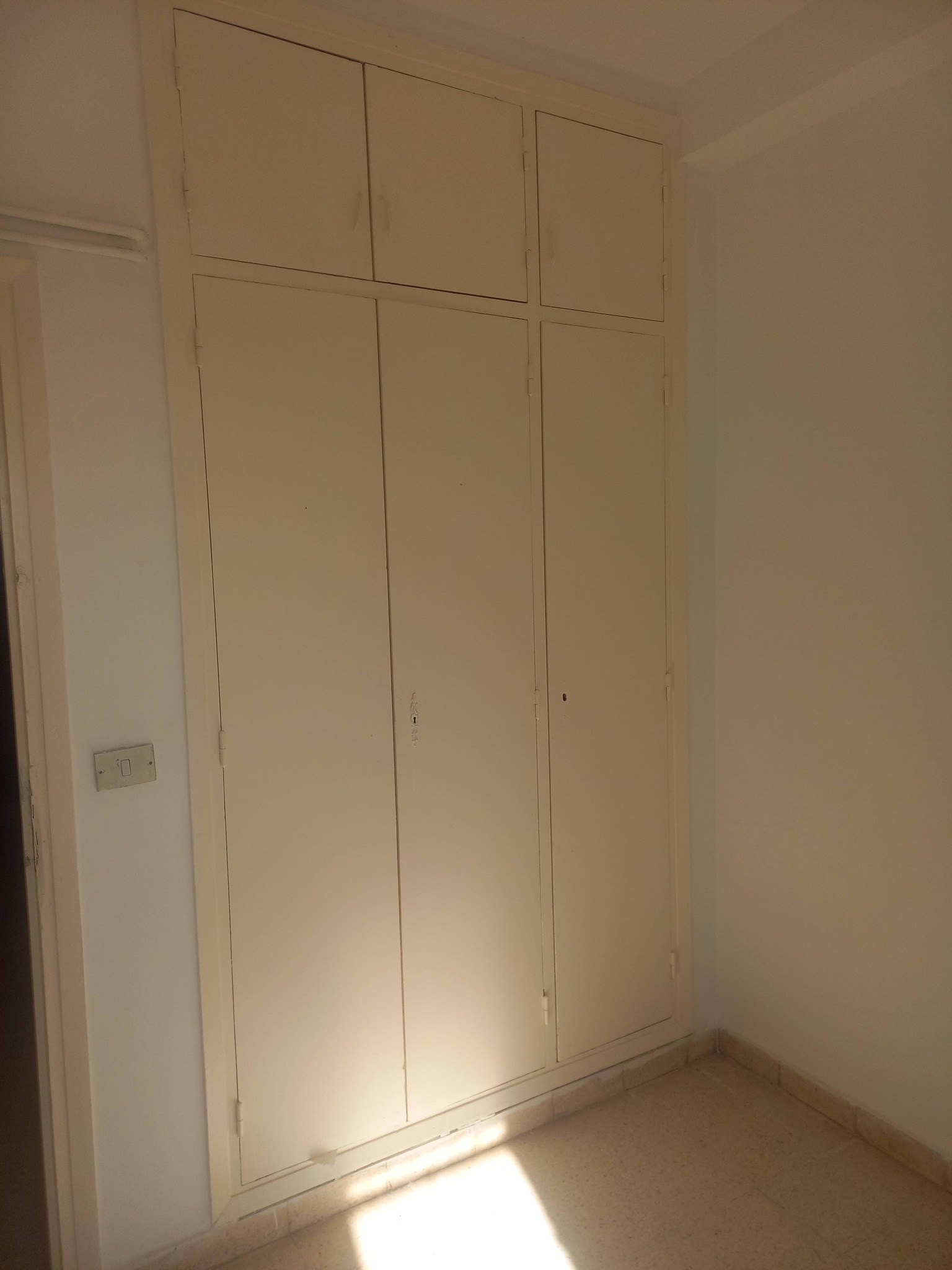 El Menzah&nbsp;El Manar 1&nbsp;Location&nbsp;Appart. 4 pi�ces&nbsp;Un spacieux appartement s3 � manar1