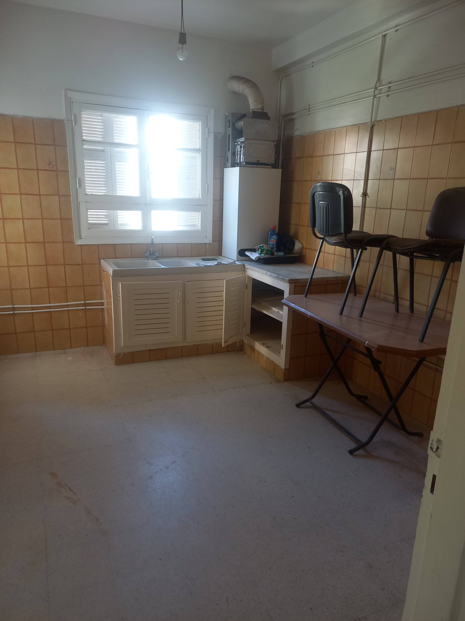 El Menzah&nbsp;El Manar 1&nbsp;Location&nbsp;Appart. 4 pi�ces&nbsp;Un spacieux appartement s3 � manar1