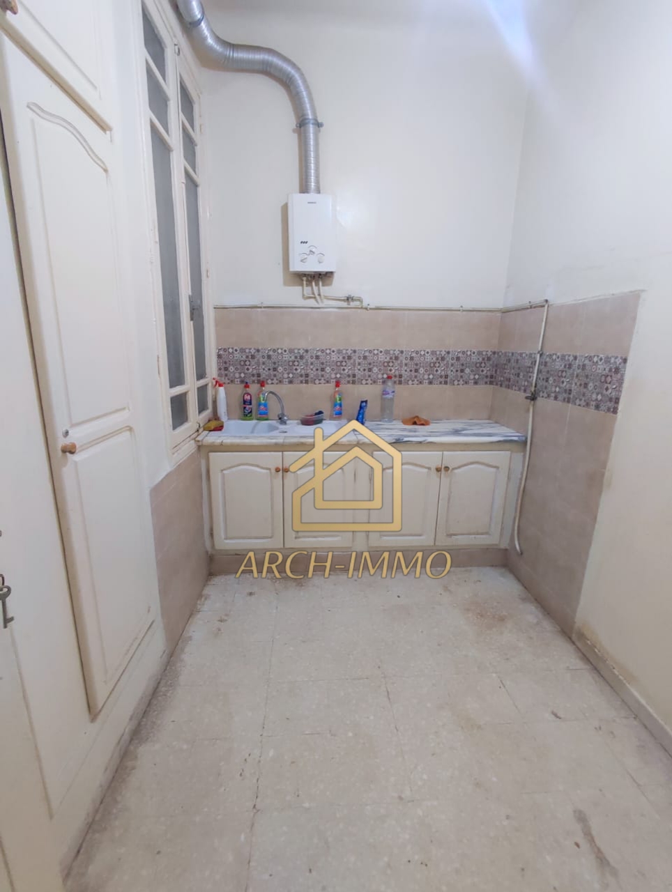 Bab Bhar&nbsp;Habib Thameur&nbsp;Location&nbsp;Appart. 3 pi�ces&nbsp;App s2 au passage