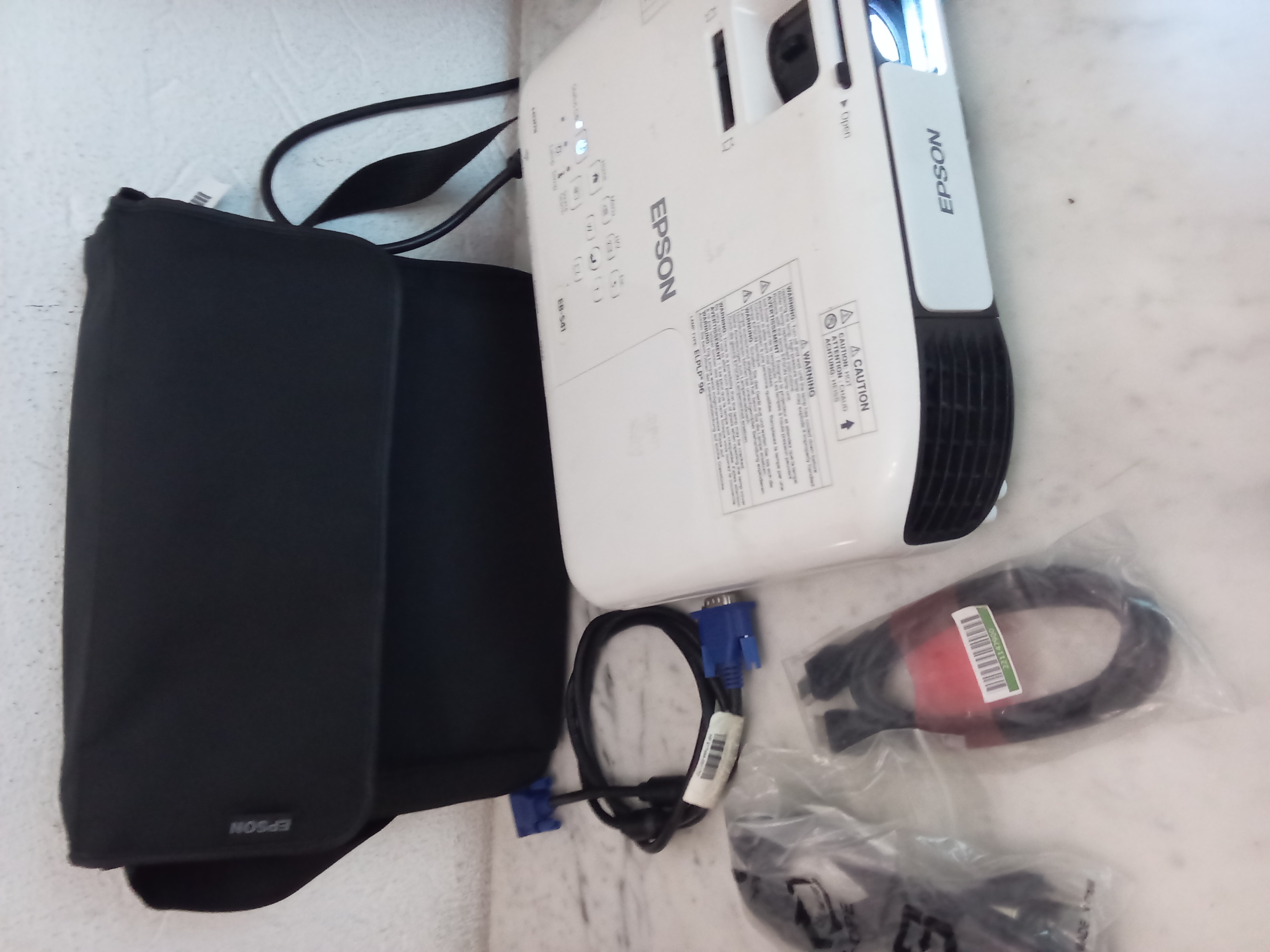 Ben Arous&nbsp;Ben Arous&nbsp;Autre&nbsp;Autre&nbsp;Videoprojecteur epson parfait