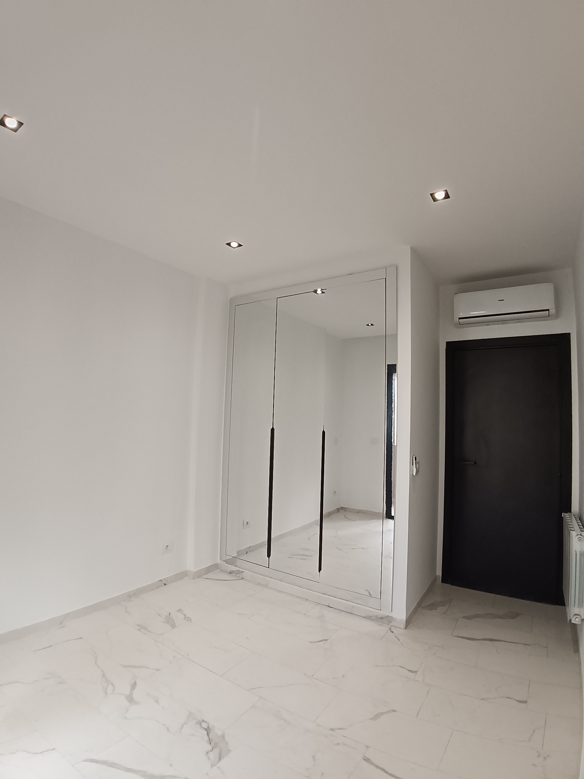 Ain Zaghouan&nbsp;Jardins de Carthage&nbsp;Location&nbsp;Appart. 1 pi�ce&nbsp;Superbe appartement au jardin de carthage