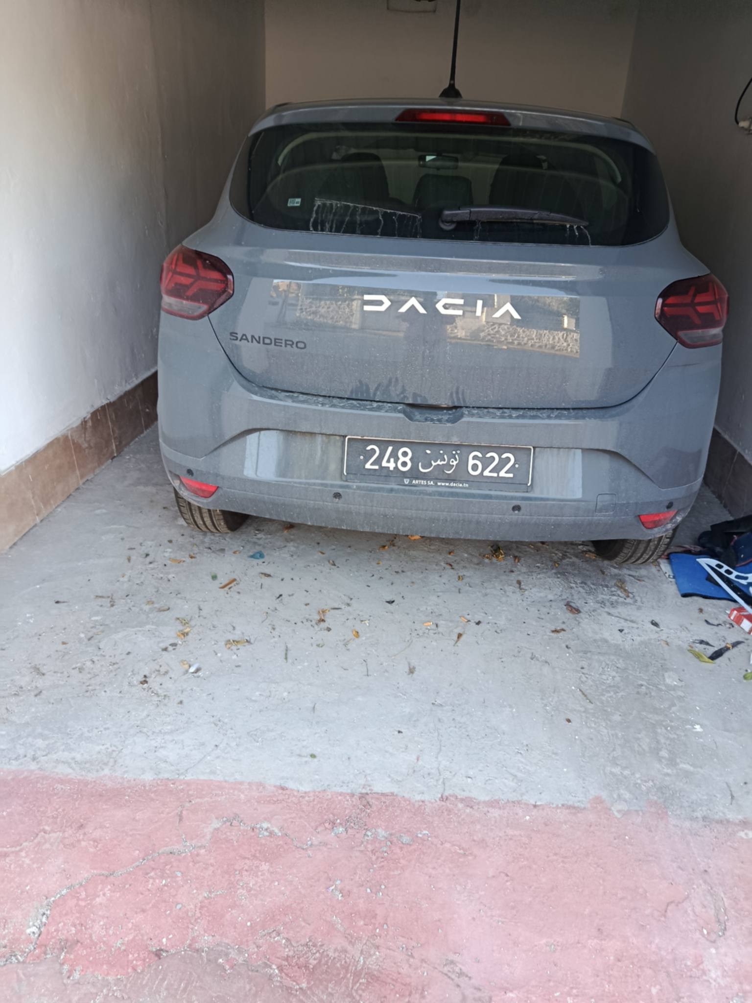 Ariana Ville&nbsp;Ariana&nbsp;Autre Marque&nbsp;Autre Mod�le&nbsp;Dacia  renault neuve