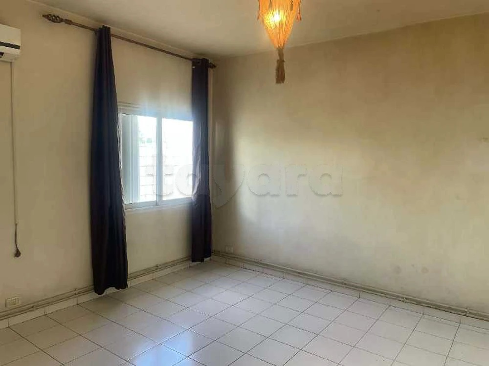 El Menzah&nbsp;El Menzah 4&nbsp;Location&nbsp;Appart. 5 pi�ces+&nbsp;Triplex haut standing � menzah 6 uv4