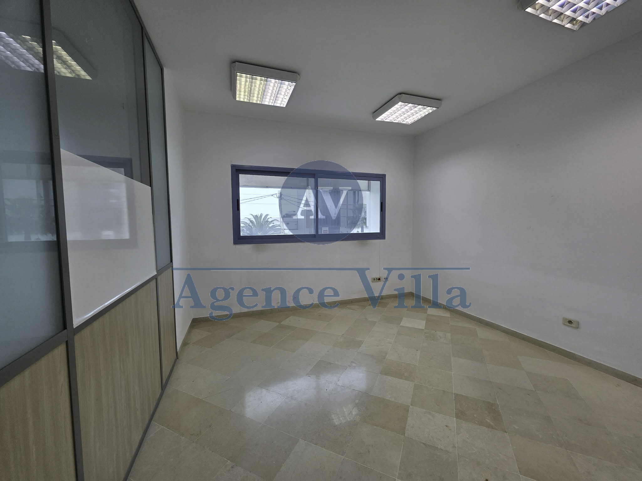 Bab Bhar&nbsp;Montplaisir&nbsp;Location&nbsp;Autre&nbsp;Bureau h6 � charguia 1