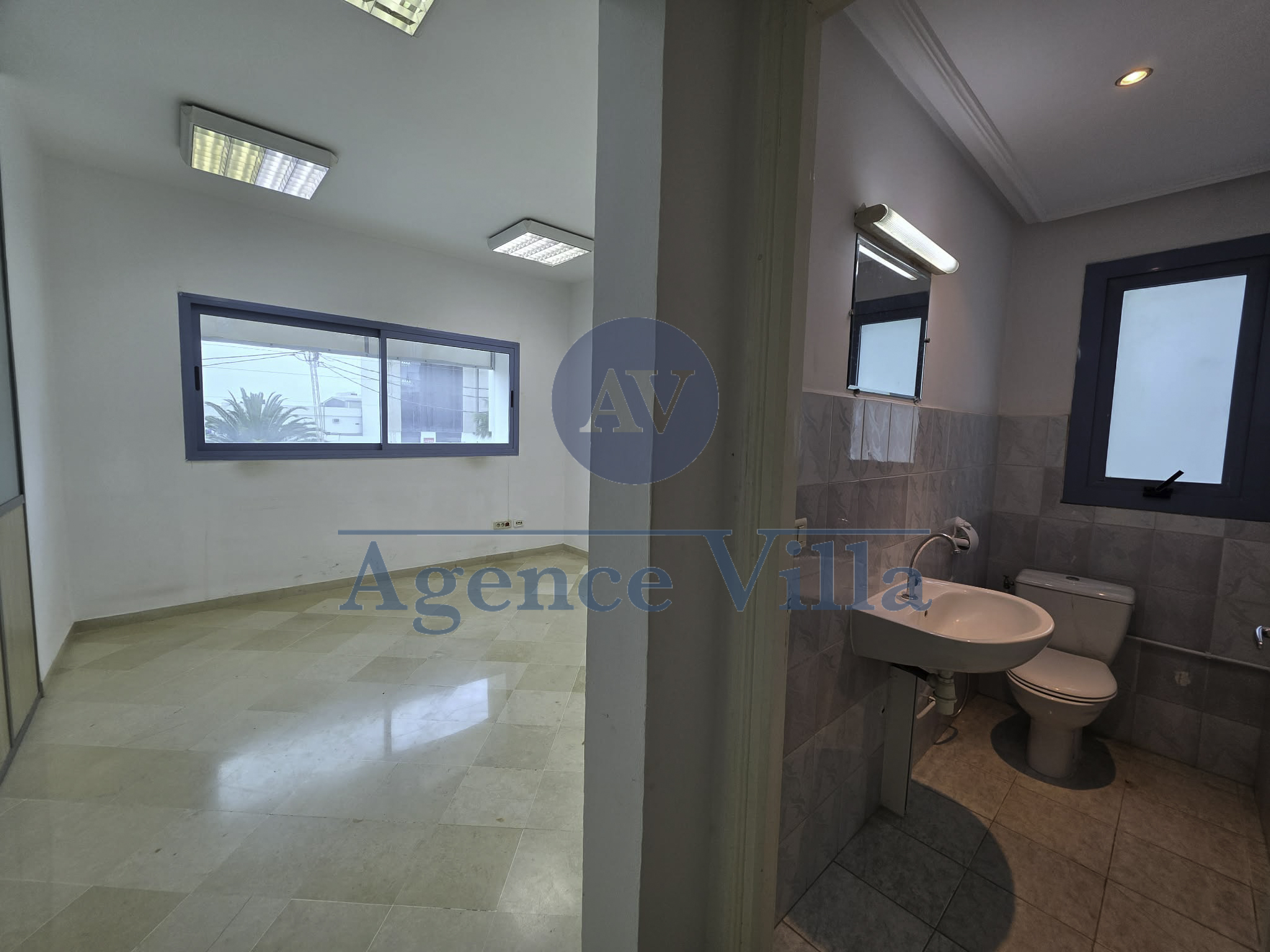 Bab Bhar&nbsp;Montplaisir&nbsp;Location&nbsp;Autre&nbsp;Bureau h6 � charguia 1