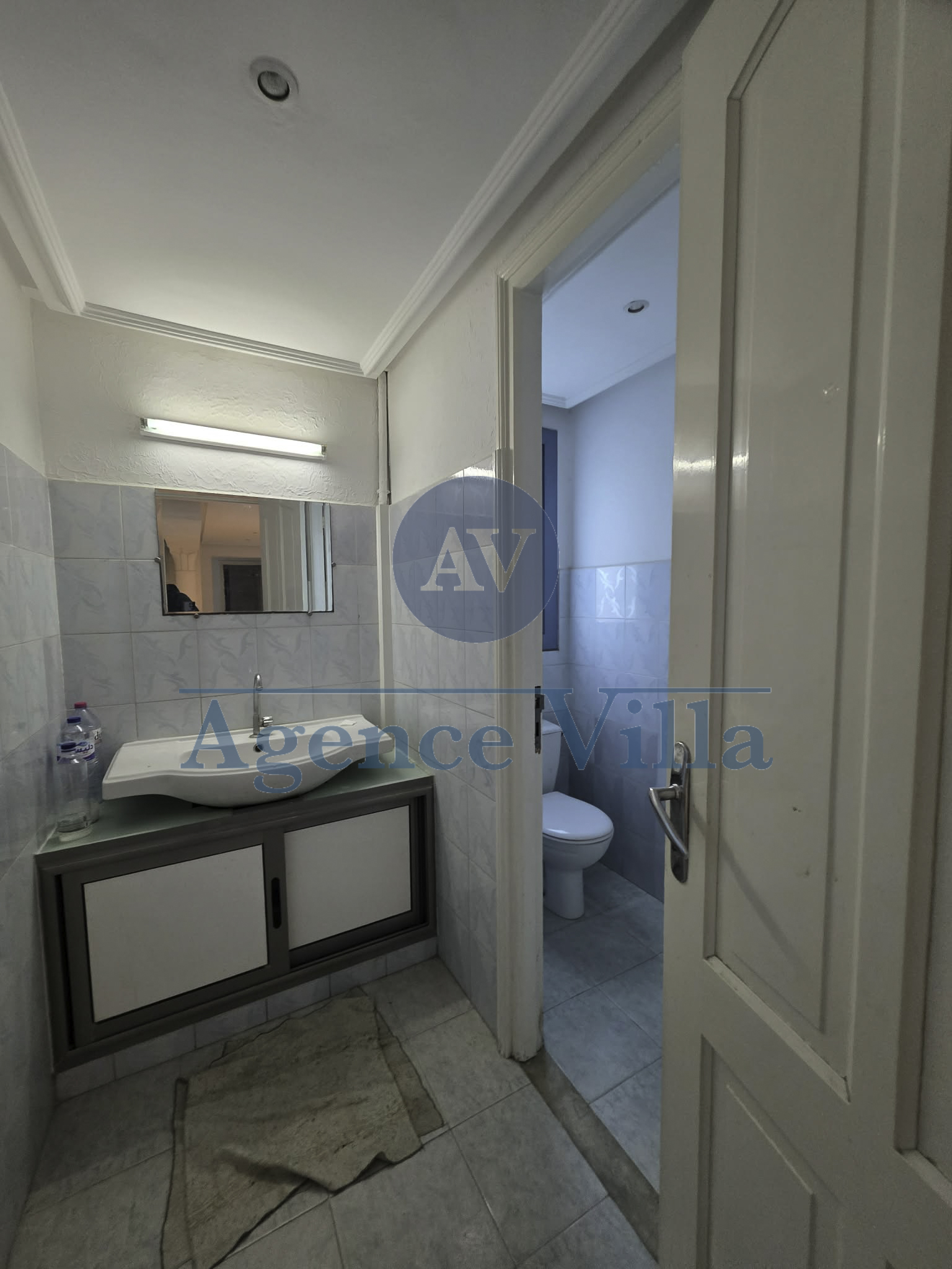 Bab Bhar&nbsp;Montplaisir&nbsp;Location&nbsp;Autre&nbsp;Bureau h6 � charguia 1