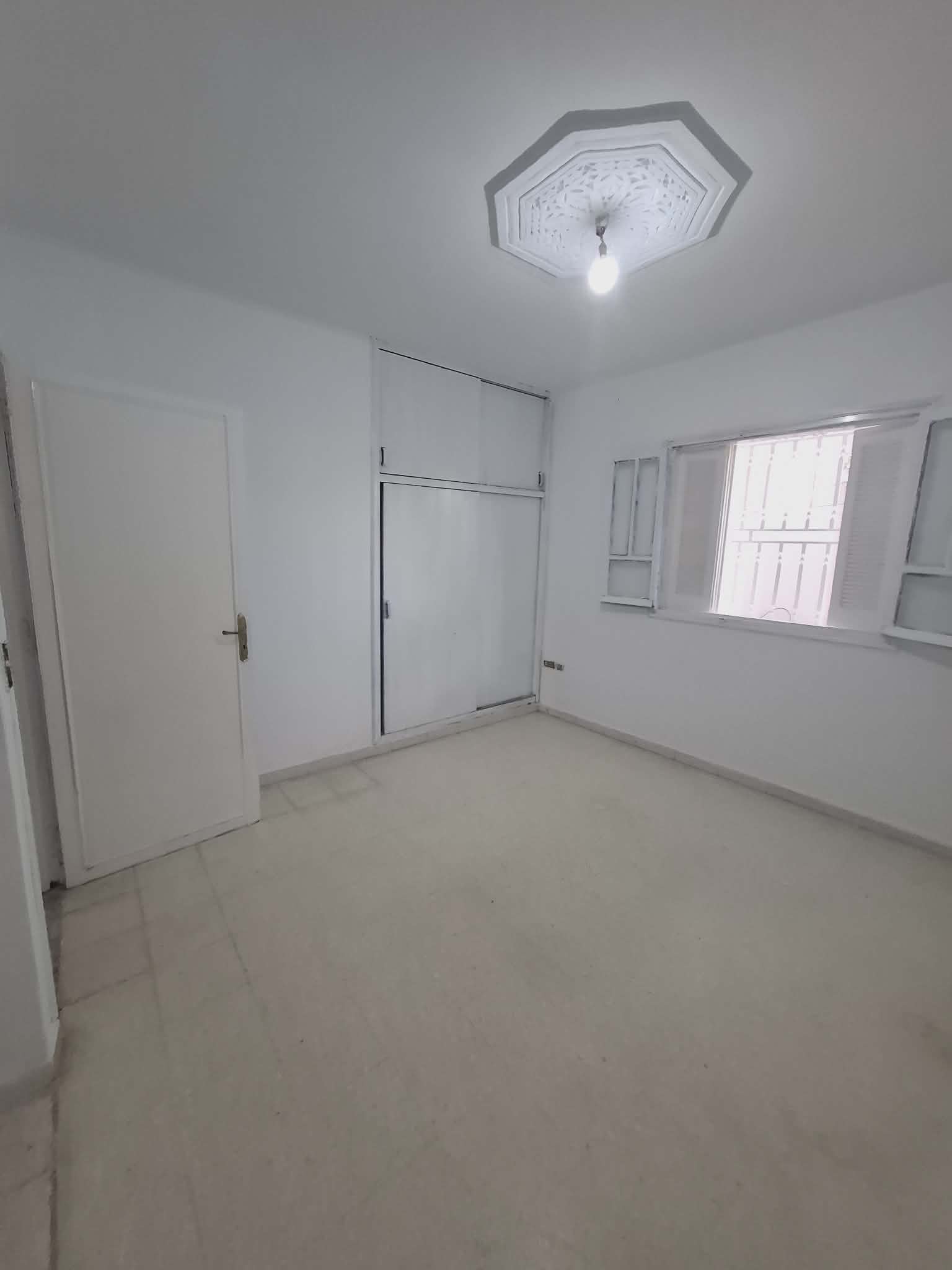 Rades&nbsp;Rades&nbsp;Location&nbsp;Surfaces&nbsp;Rdc bureautique � rades